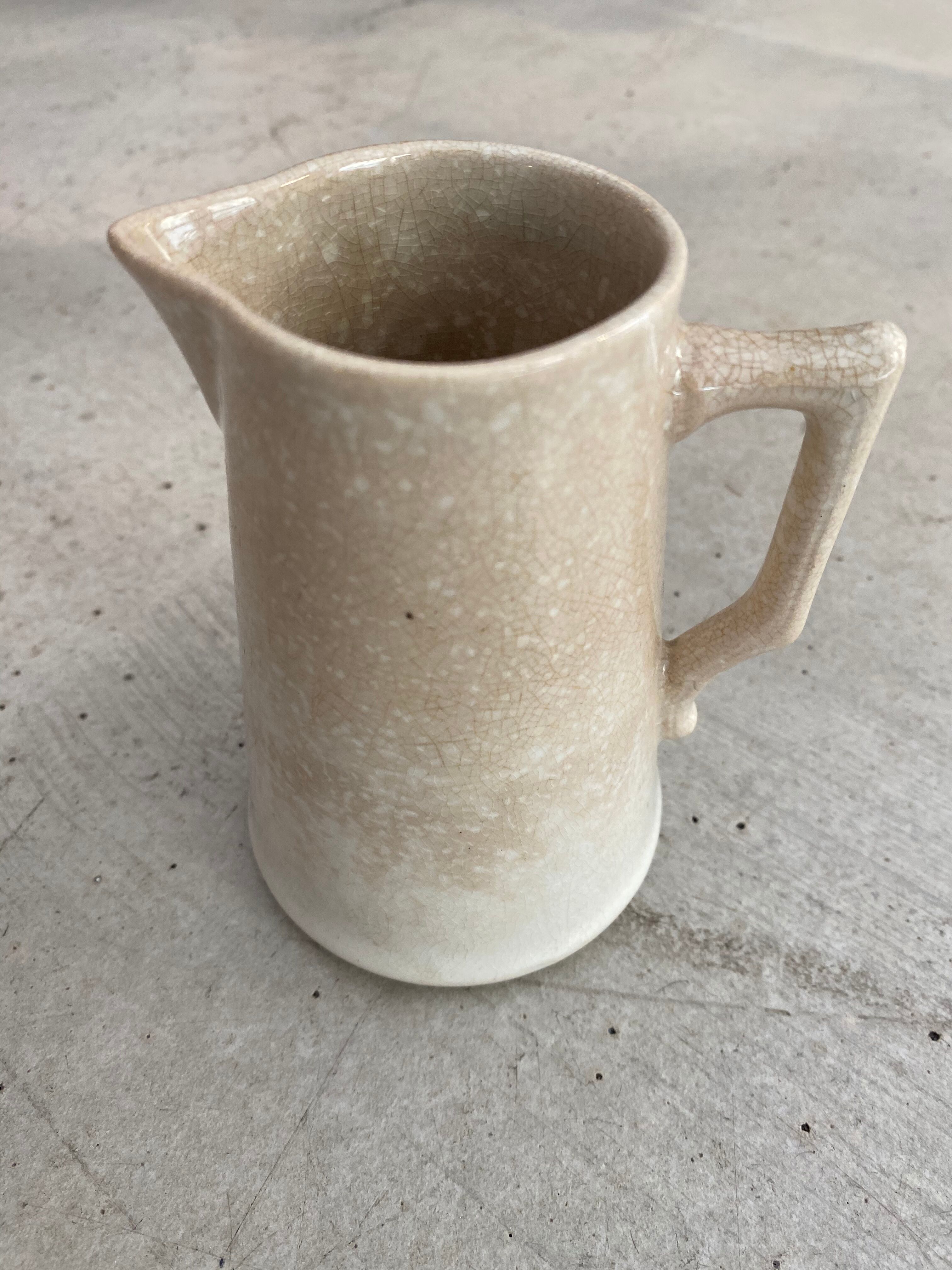 Milk pot