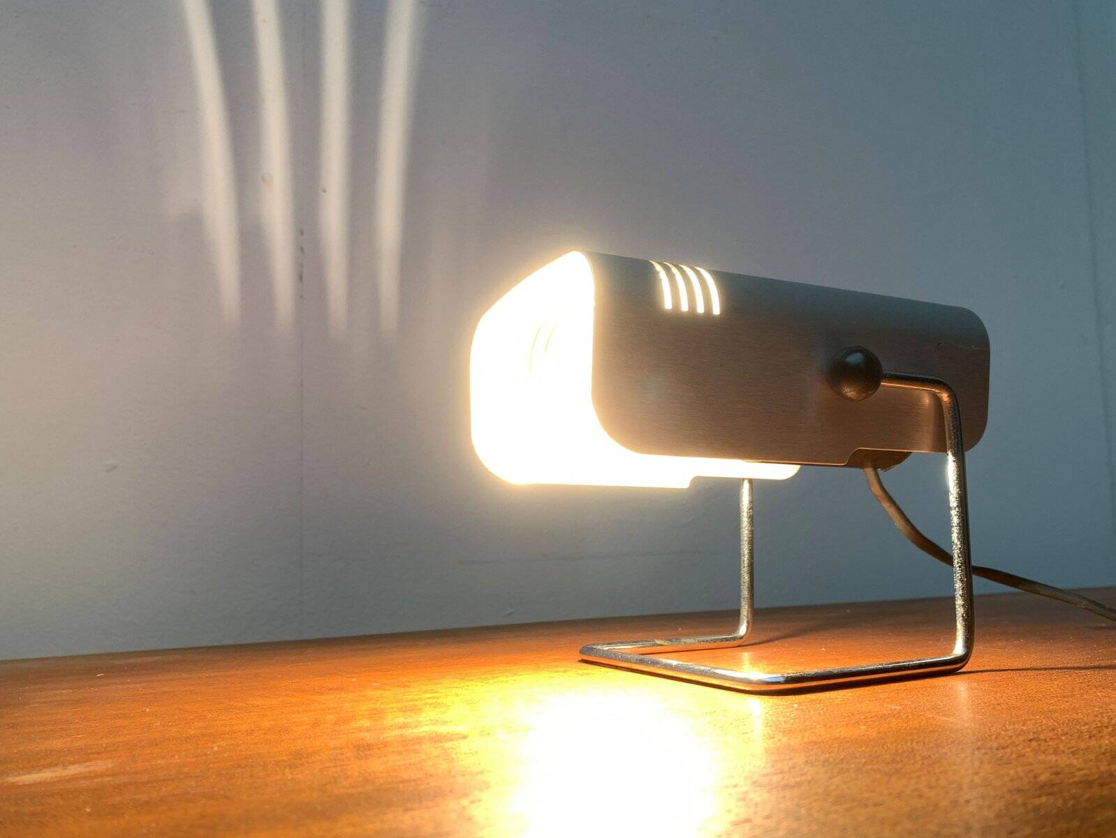 Vintage table lamp from the Italian space age by Targetti