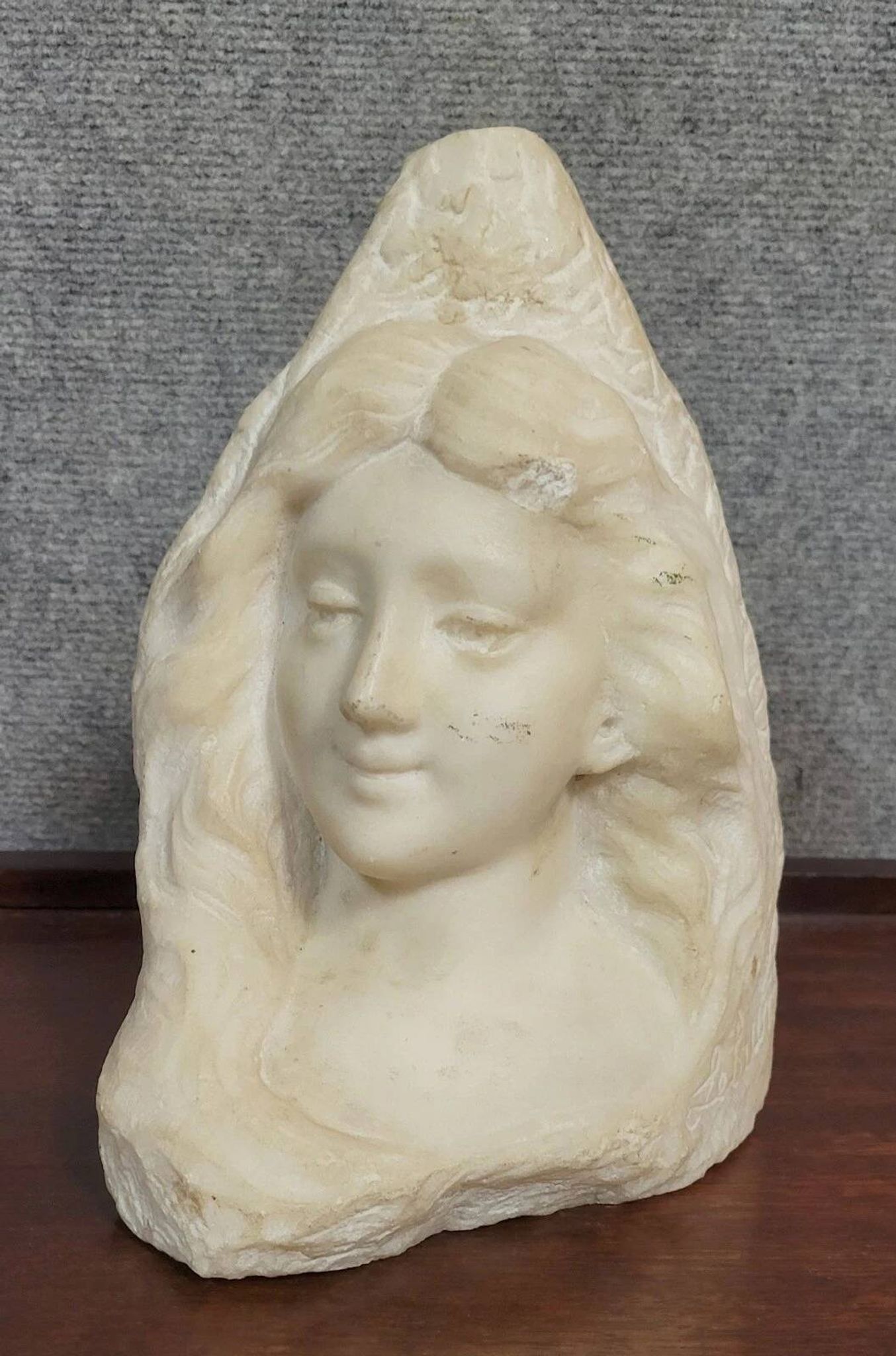 Lebrun: Bust of a young girl sculpted in white marble, Art Nouveau period