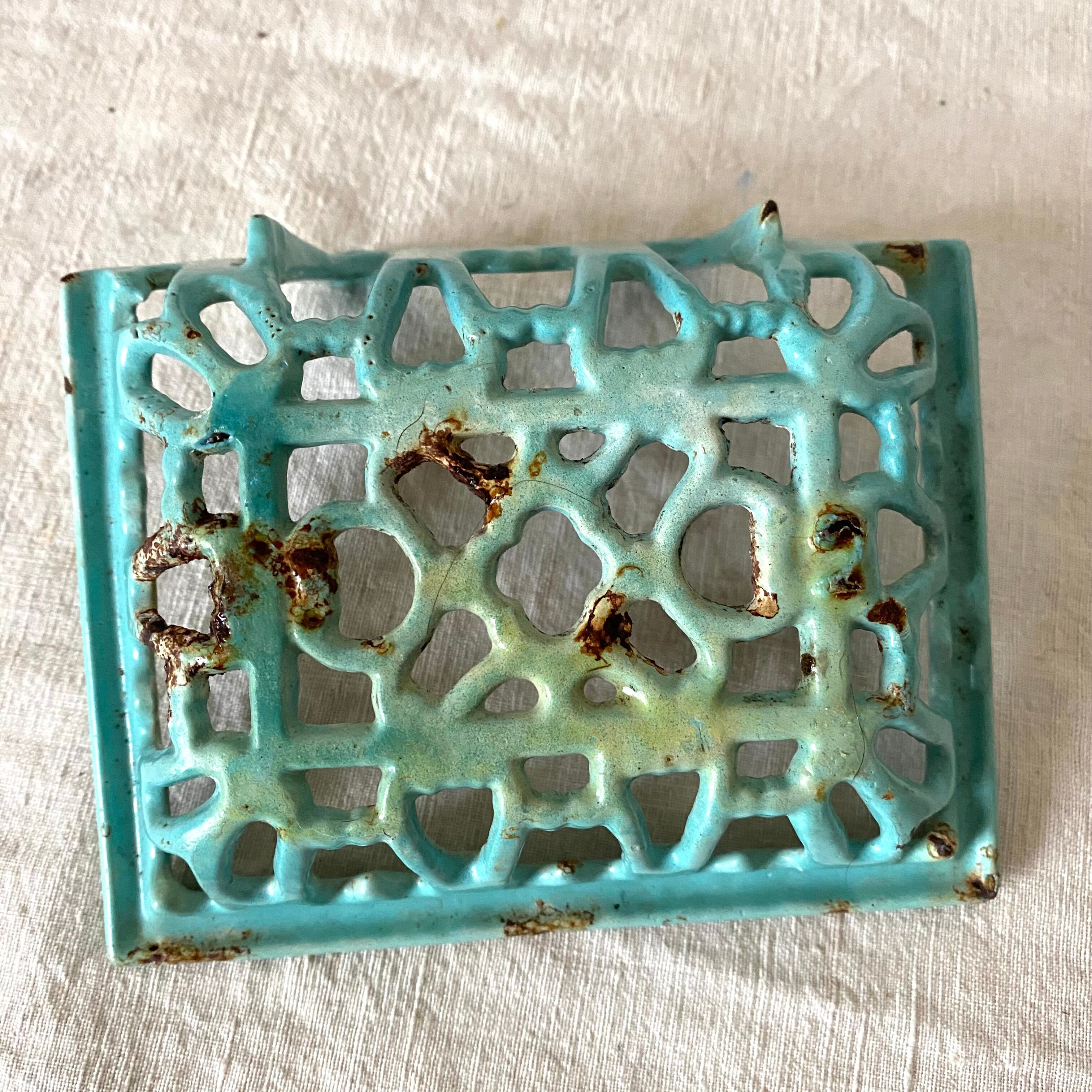 Antique enamelled cast iron soap dish