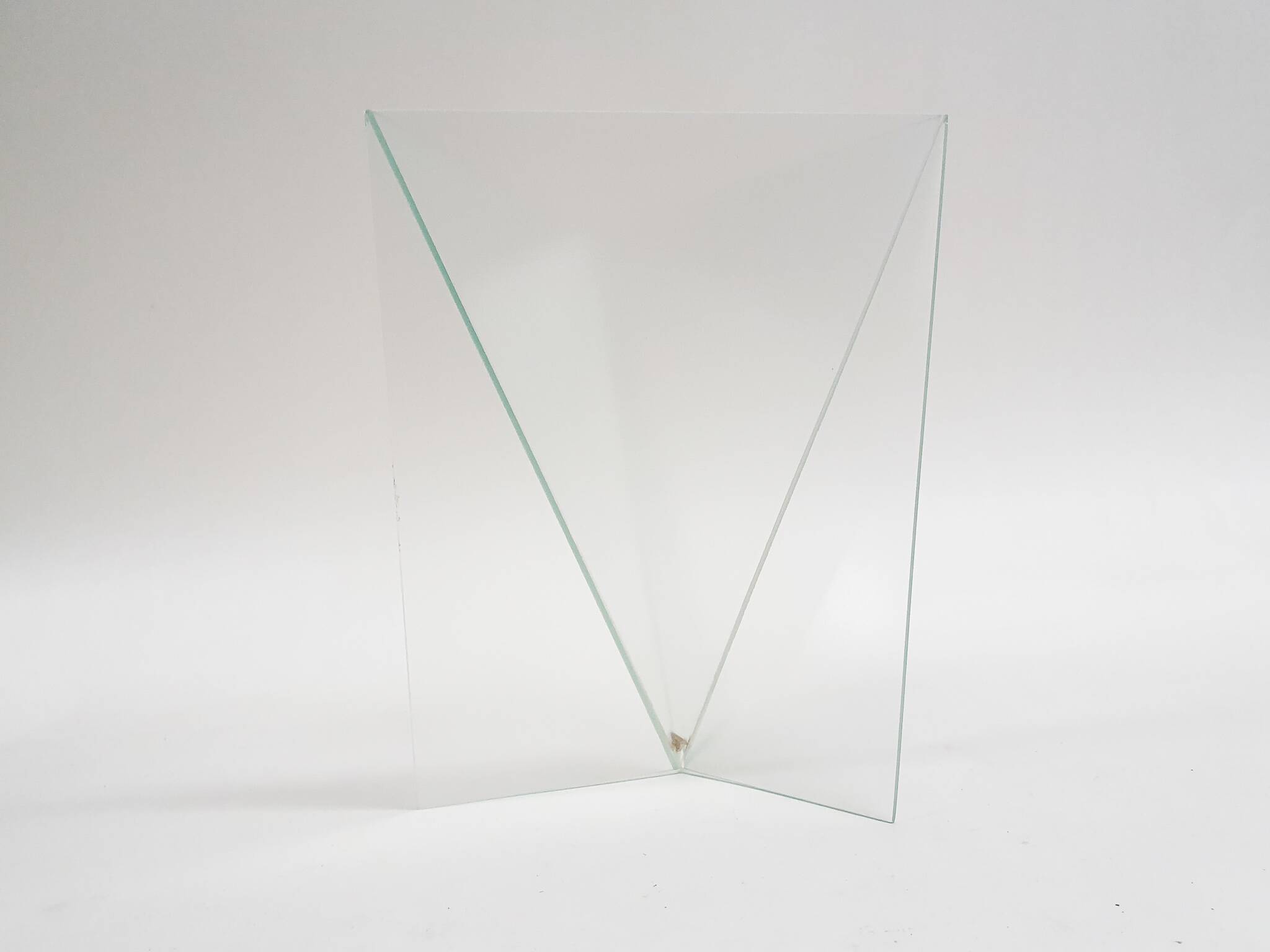 Geometric glass vase model "Delta" by Mart van Schijndel, The Netherlands 1
