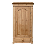 English bonnet maker with wardrobe (renovated)