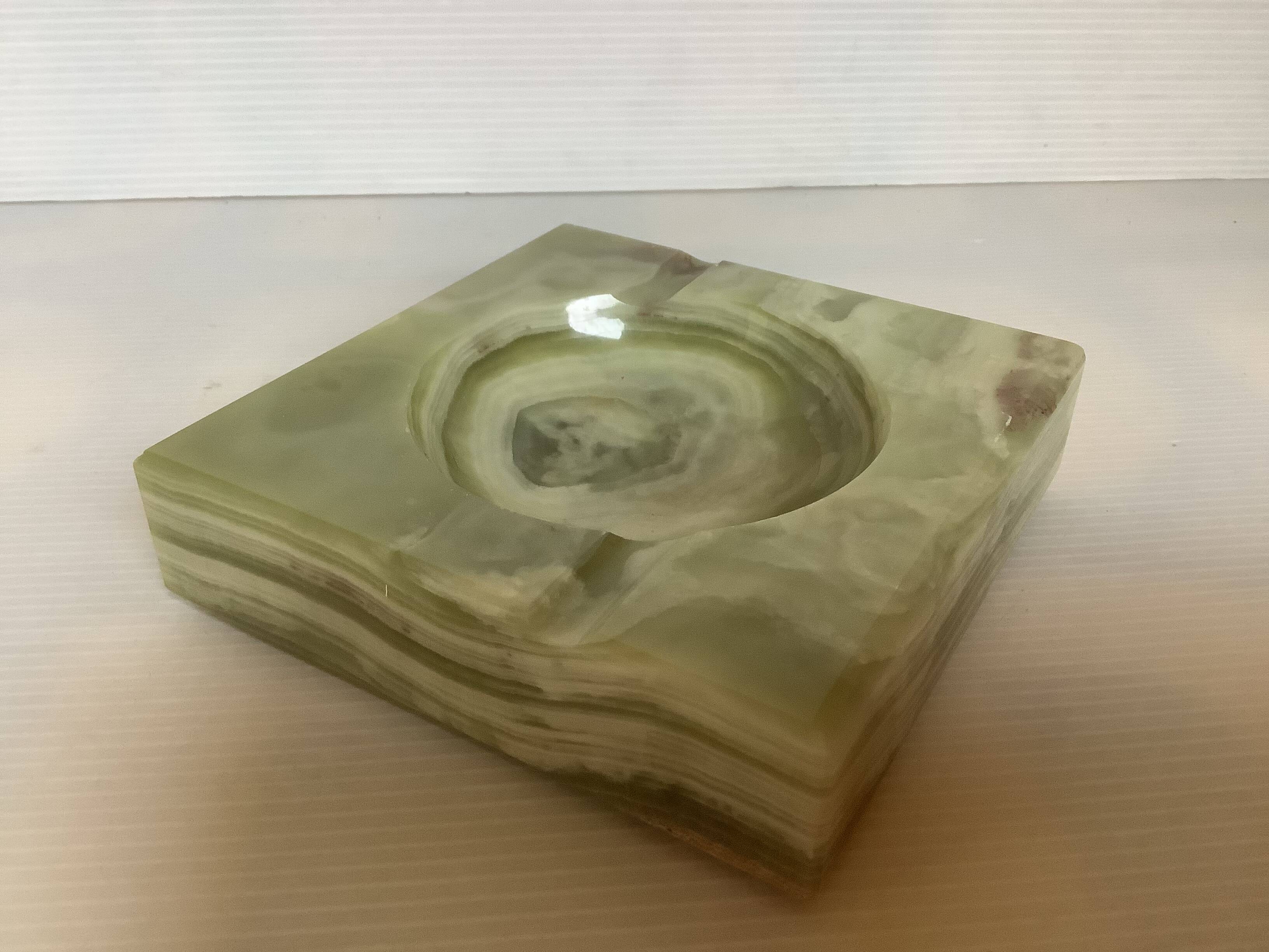 Green onyx ashtray empty pocket