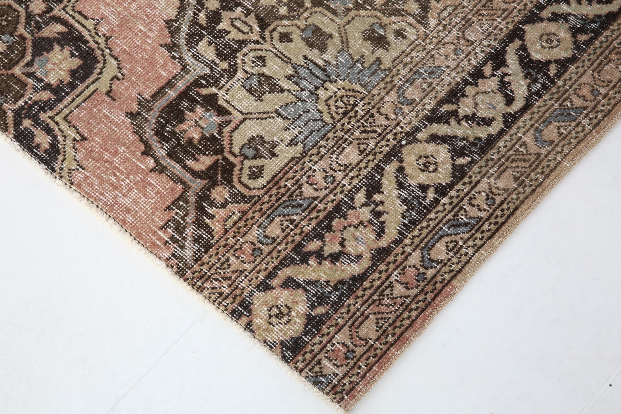Oriental antique wool vintage rug 232x144cm