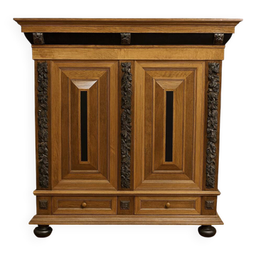 Armoire hollandaise à coussins de style Renaissance en bois massif
