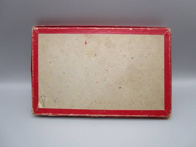 Ancient game “domino of flowers”