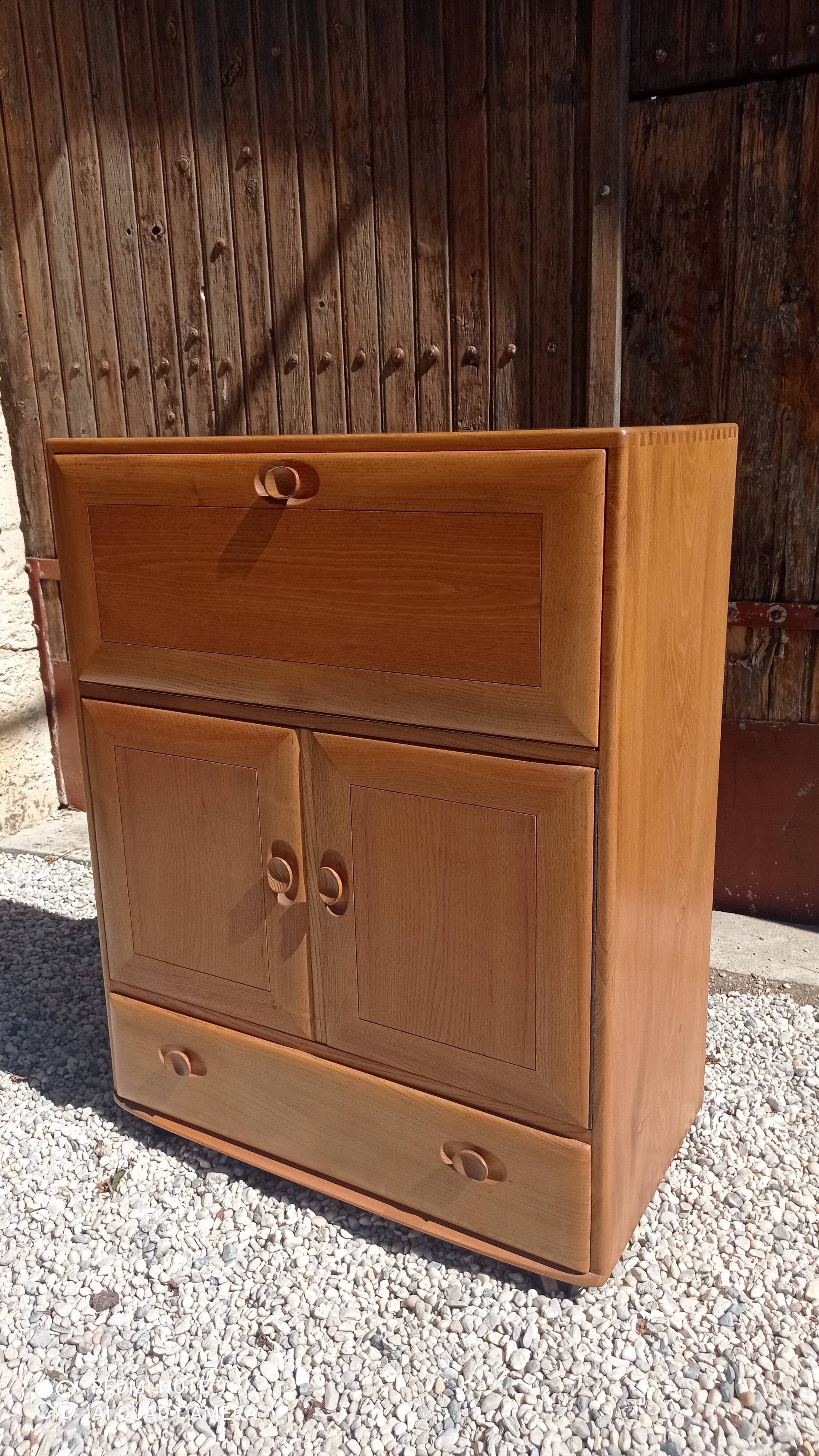 Cabinet à coktail Ercol