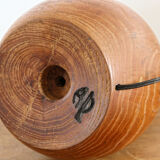 Pied de lampe en bois tourné signé