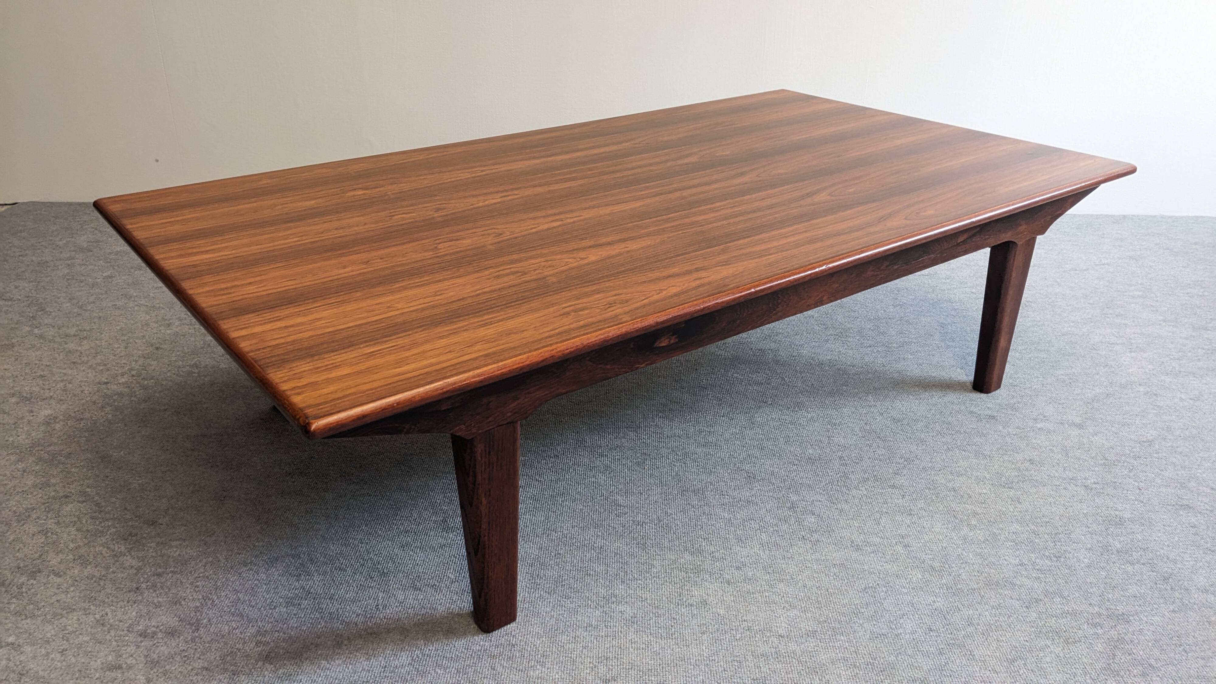 Scandinavian rosewood coffee table, 50s-60s