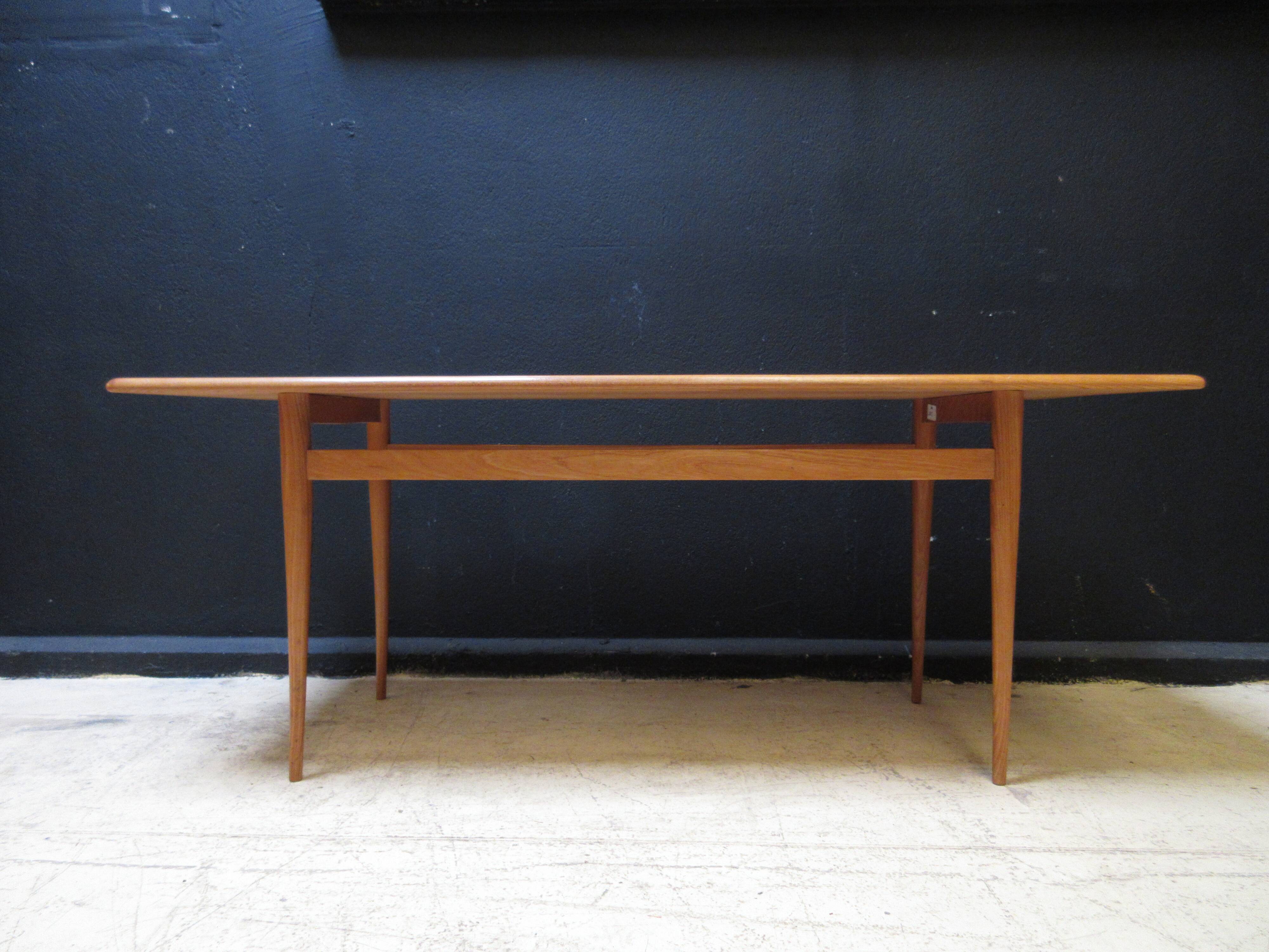 Table basse en bois vintage, mid century, tchèque, Nabytec