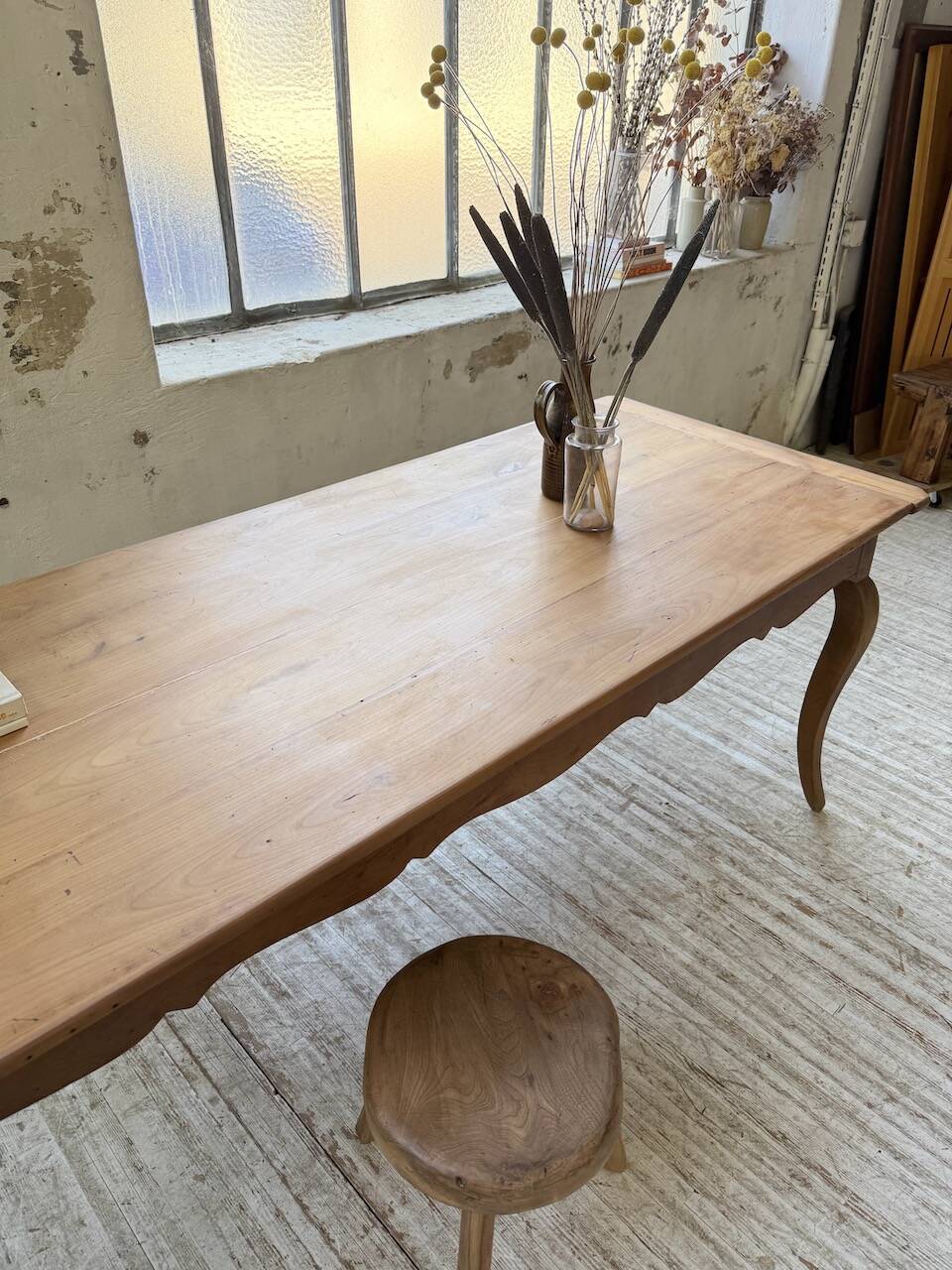 Table campagne provençale style Louis XV merisier