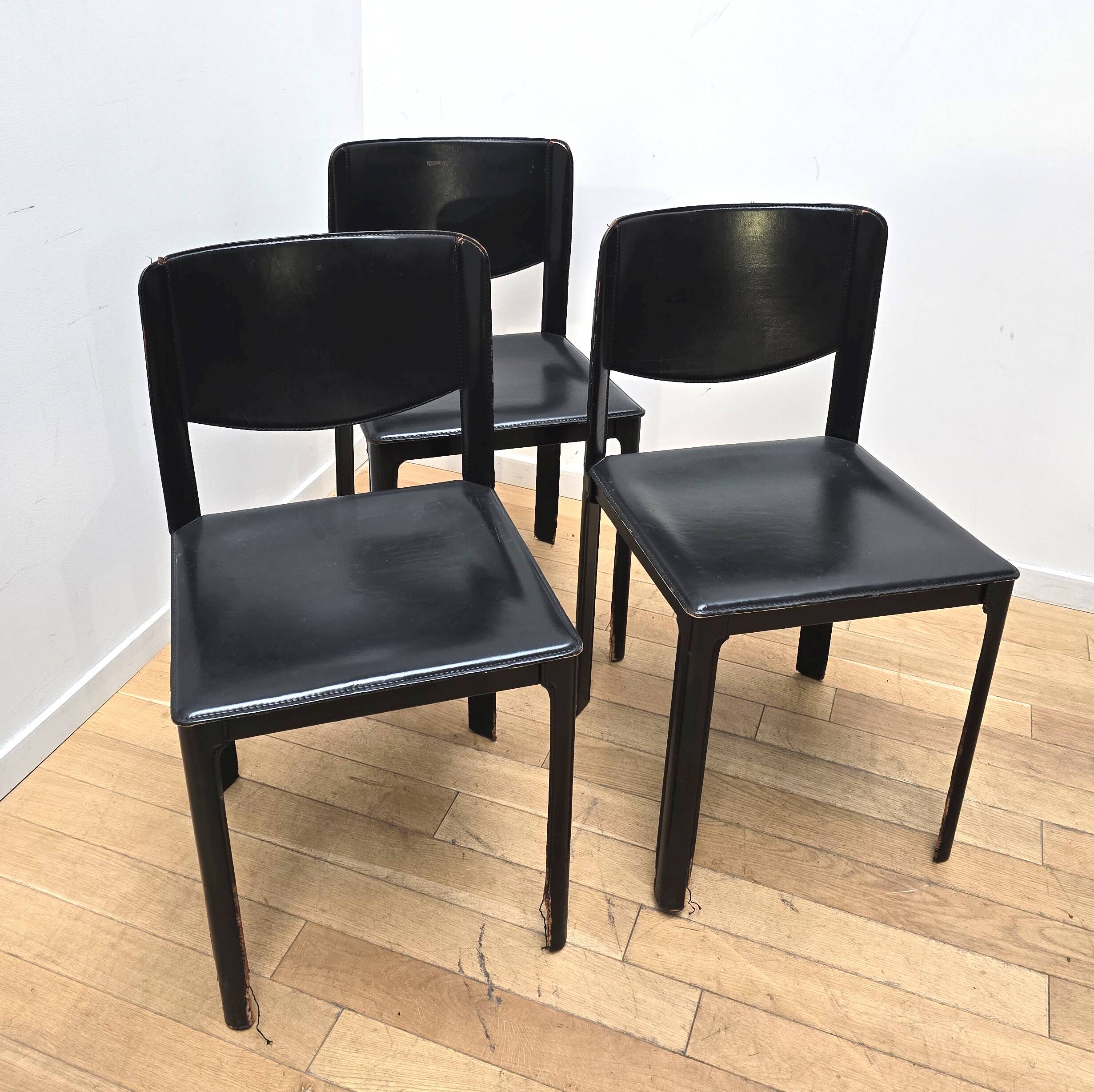 Suite de 3 chaises Matteo Grassi