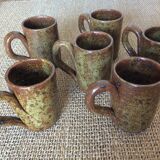 6 stoneware mugs