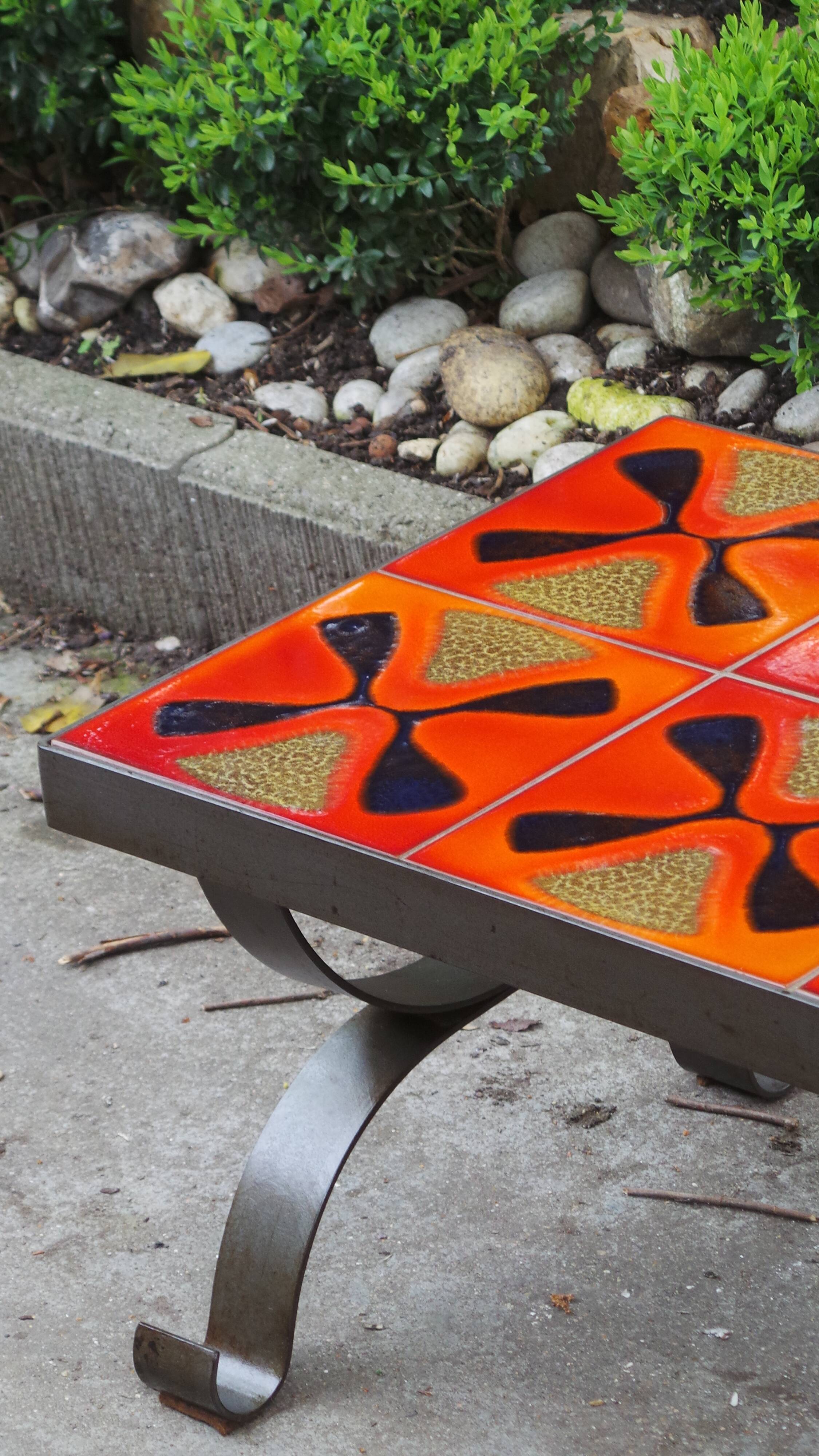 Table low ceramic vintage