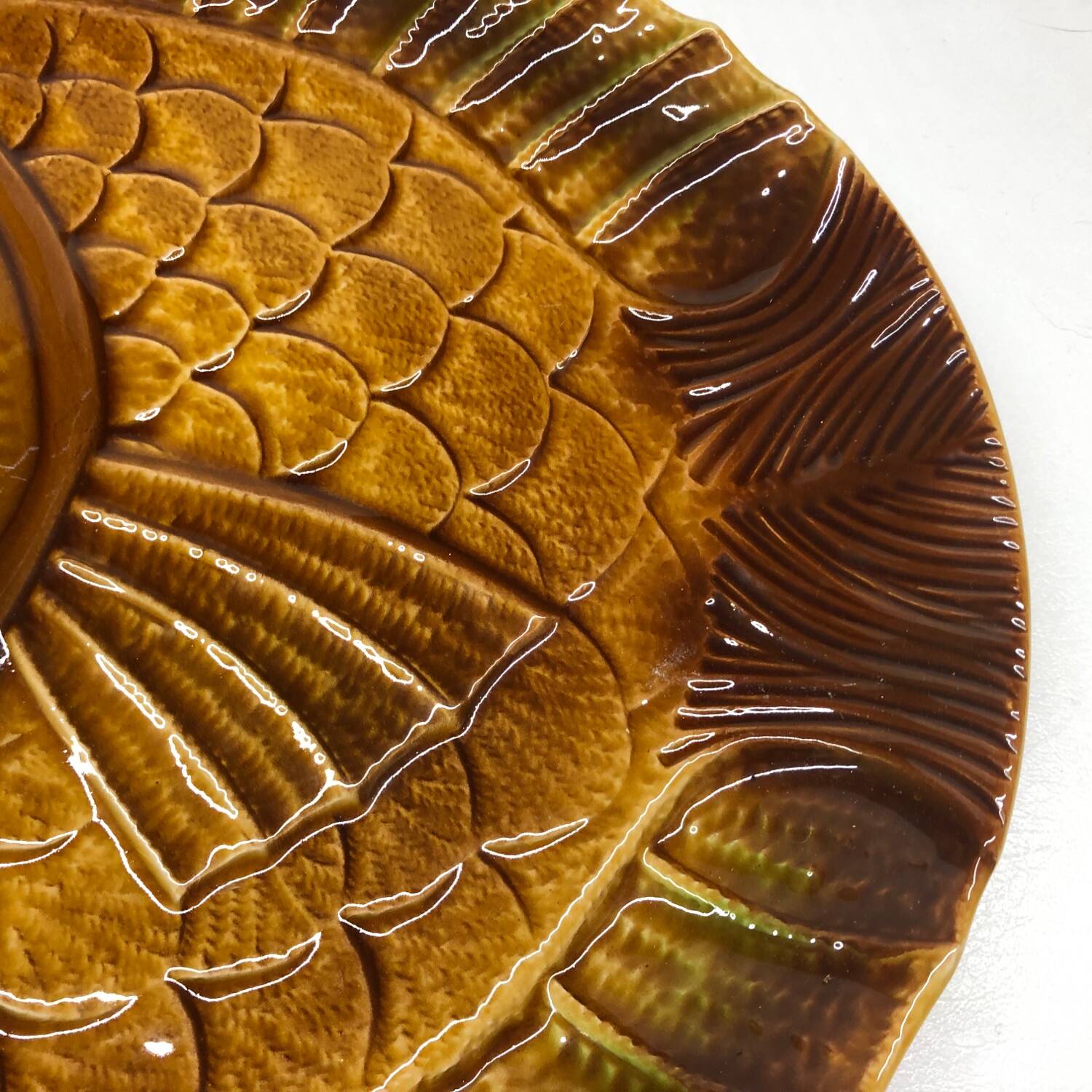 2 vintage fish dishes in slip from Sarreguemines