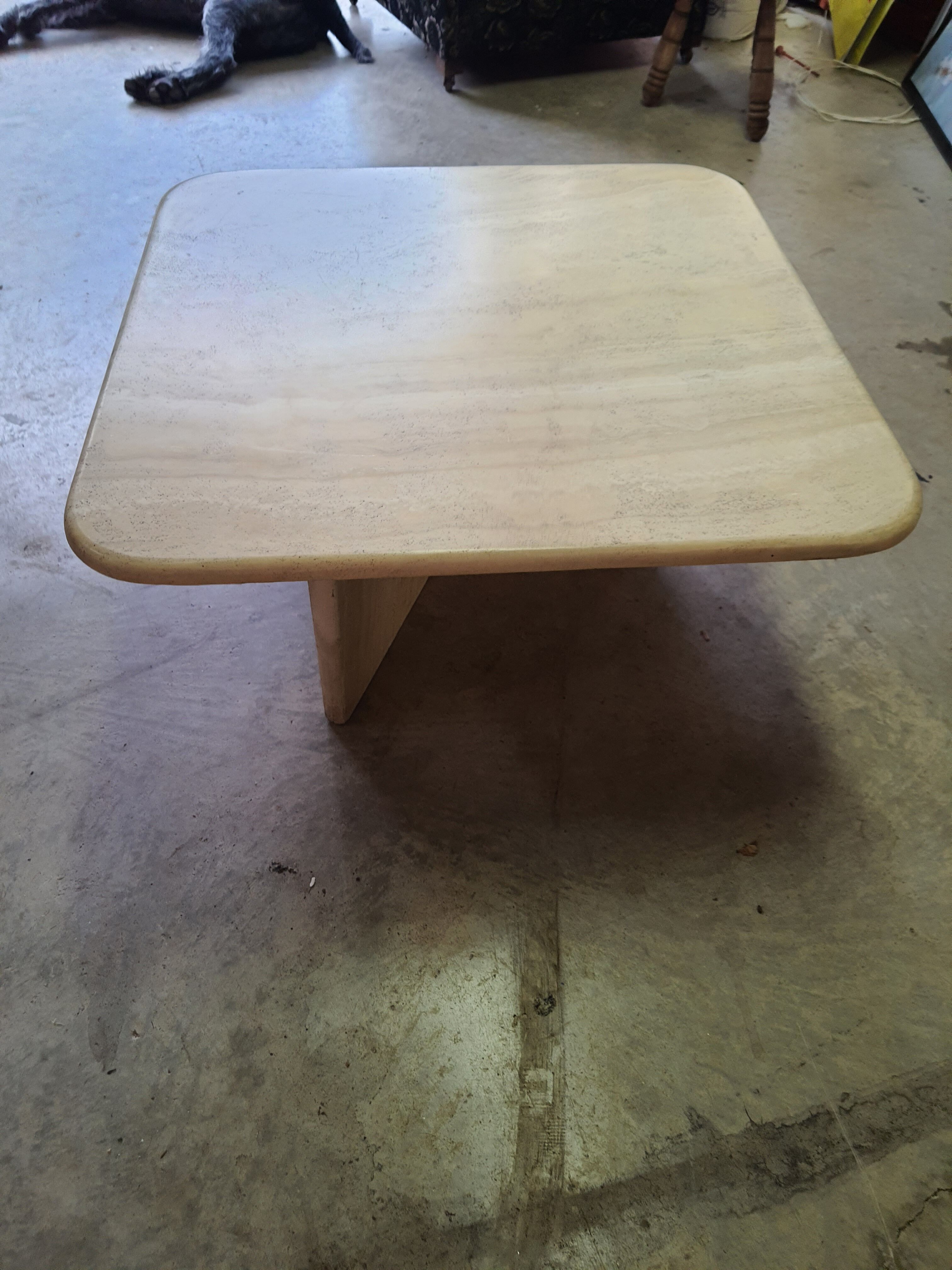 Coffee table in travertine Roche bobois
