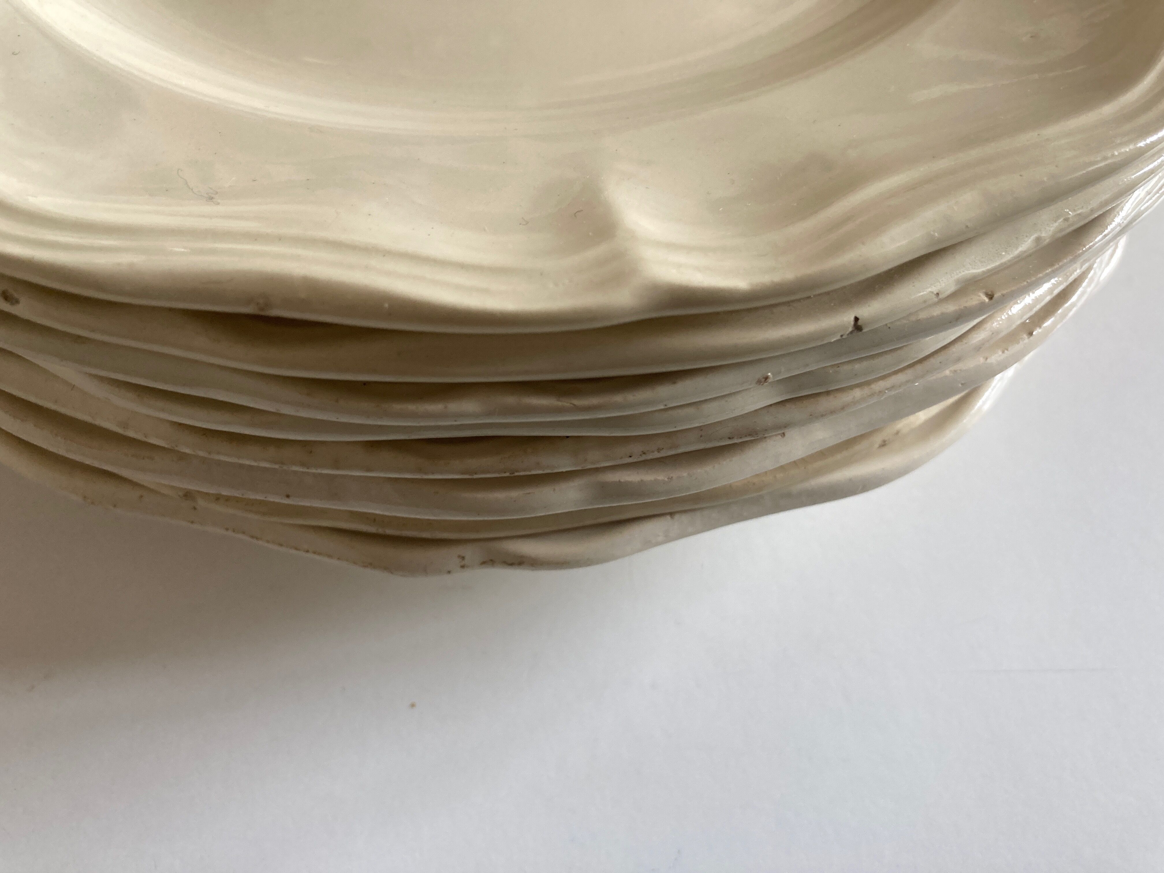 Set of 8 flat plates Ivory from Sarreguemines to godrons 24.5cm