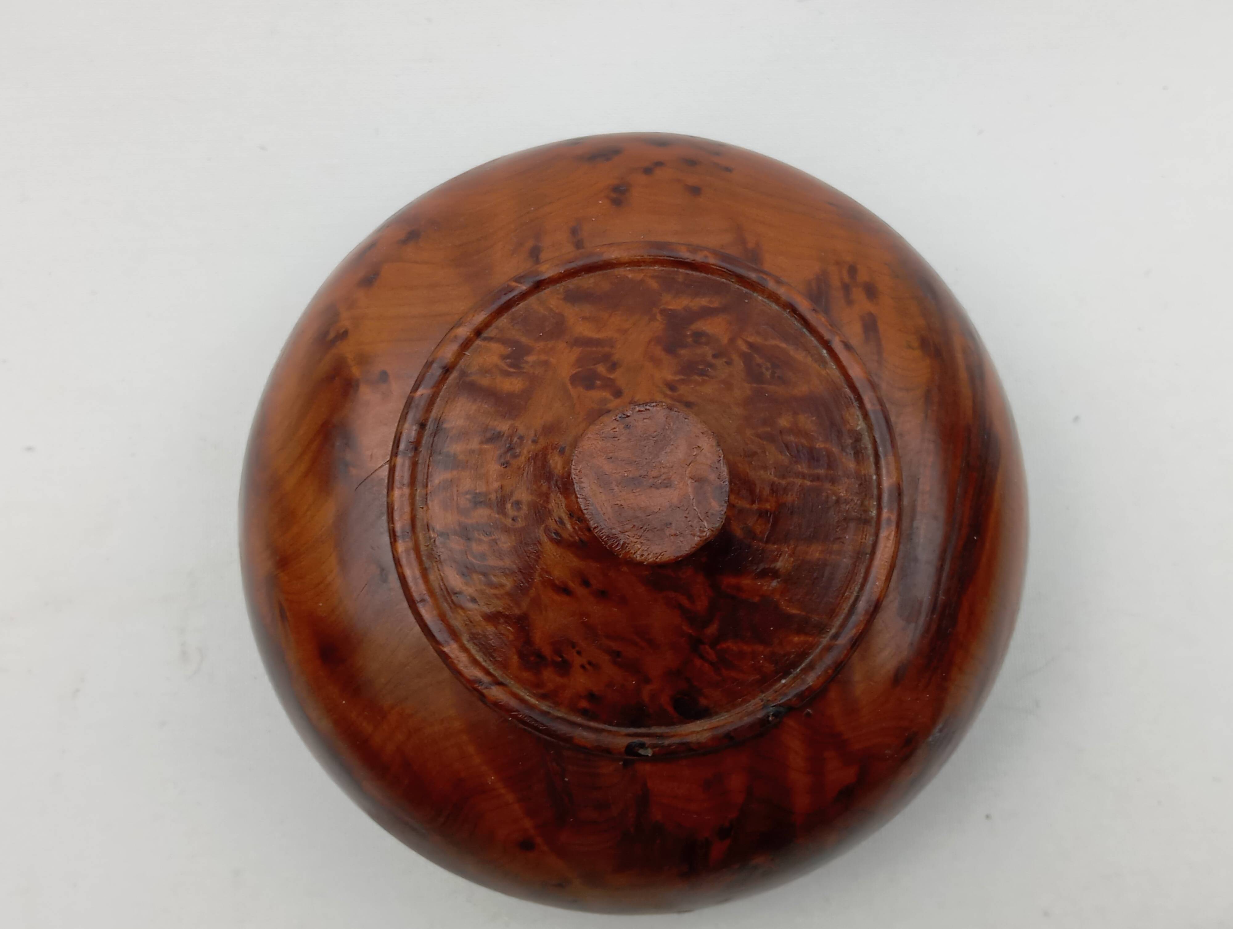 Tobacco box pot snuffbox in olive wood