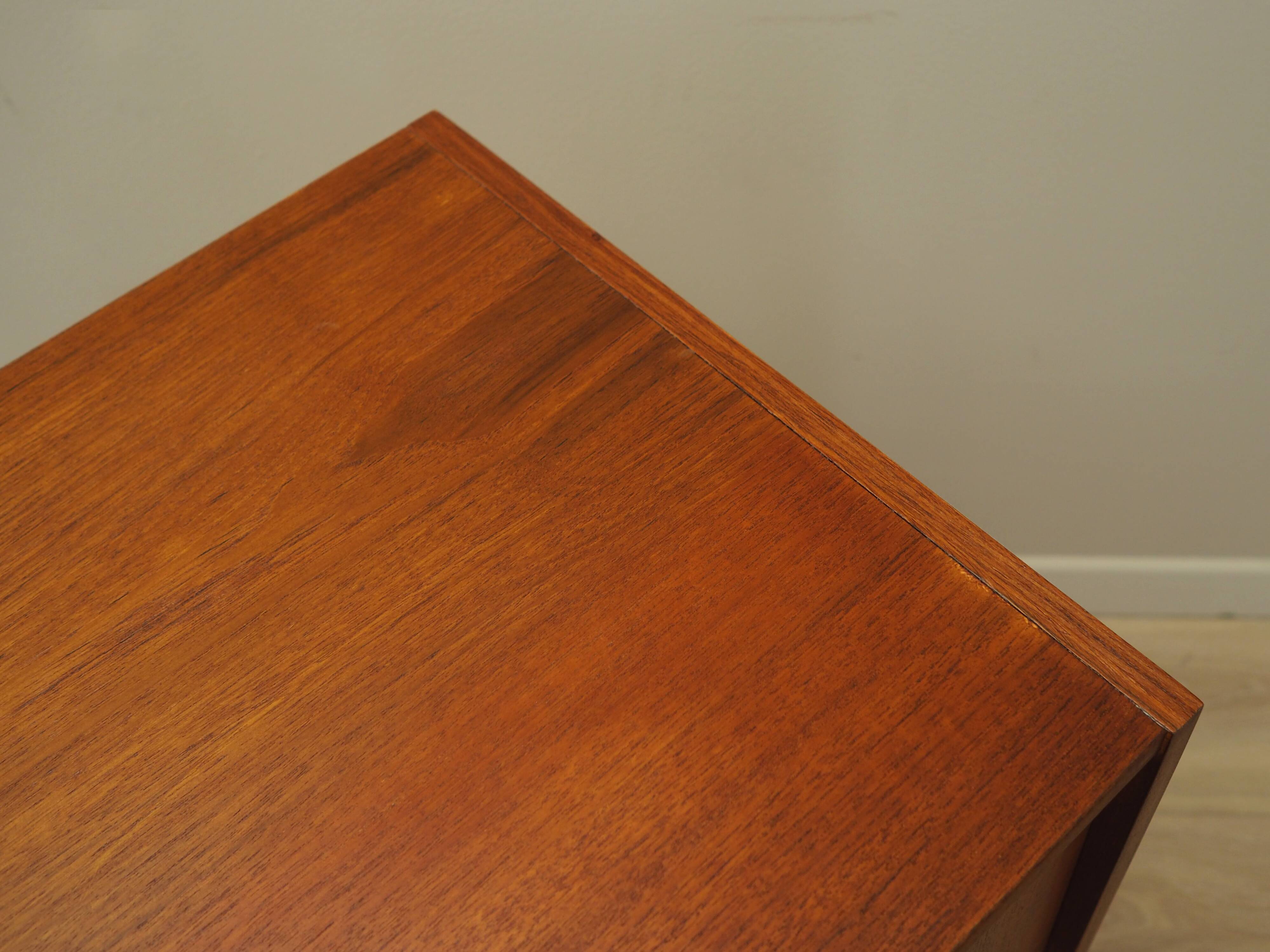 Enfilade en teck, design danois, années 1970, production : Danemark