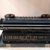 Oven Portable Banker Underwood typewriter