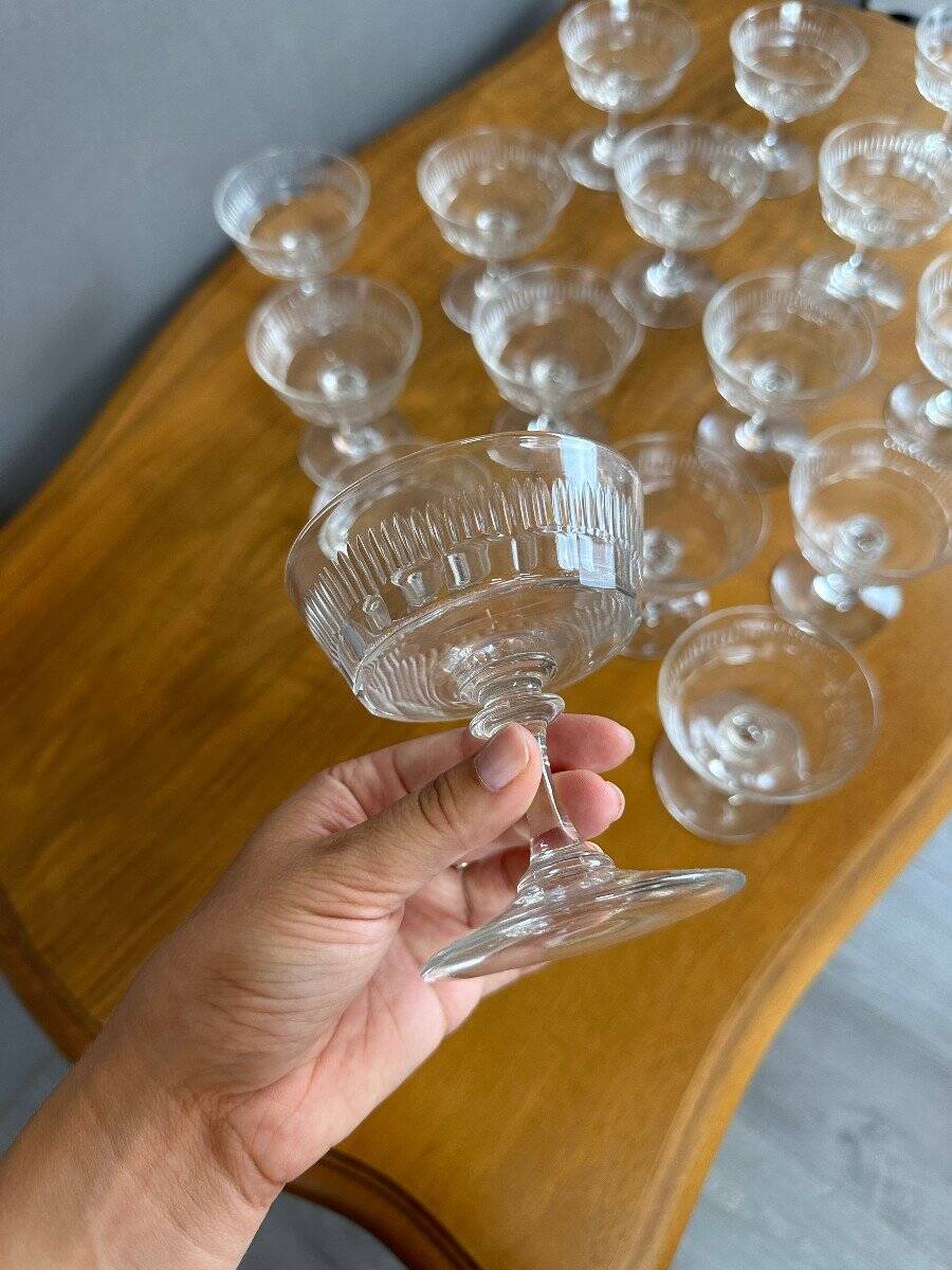 12 crystal champagne glasses, 19th century