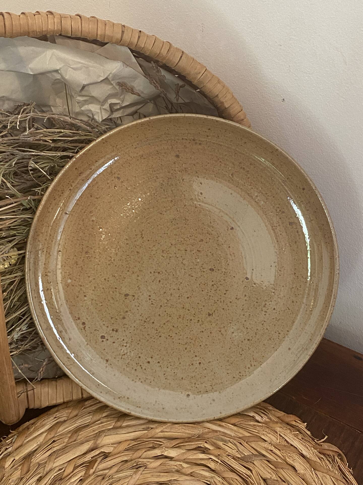Stoneware plates, Manoir Stoneware