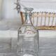 Carafe vintage en verre avec bouchon