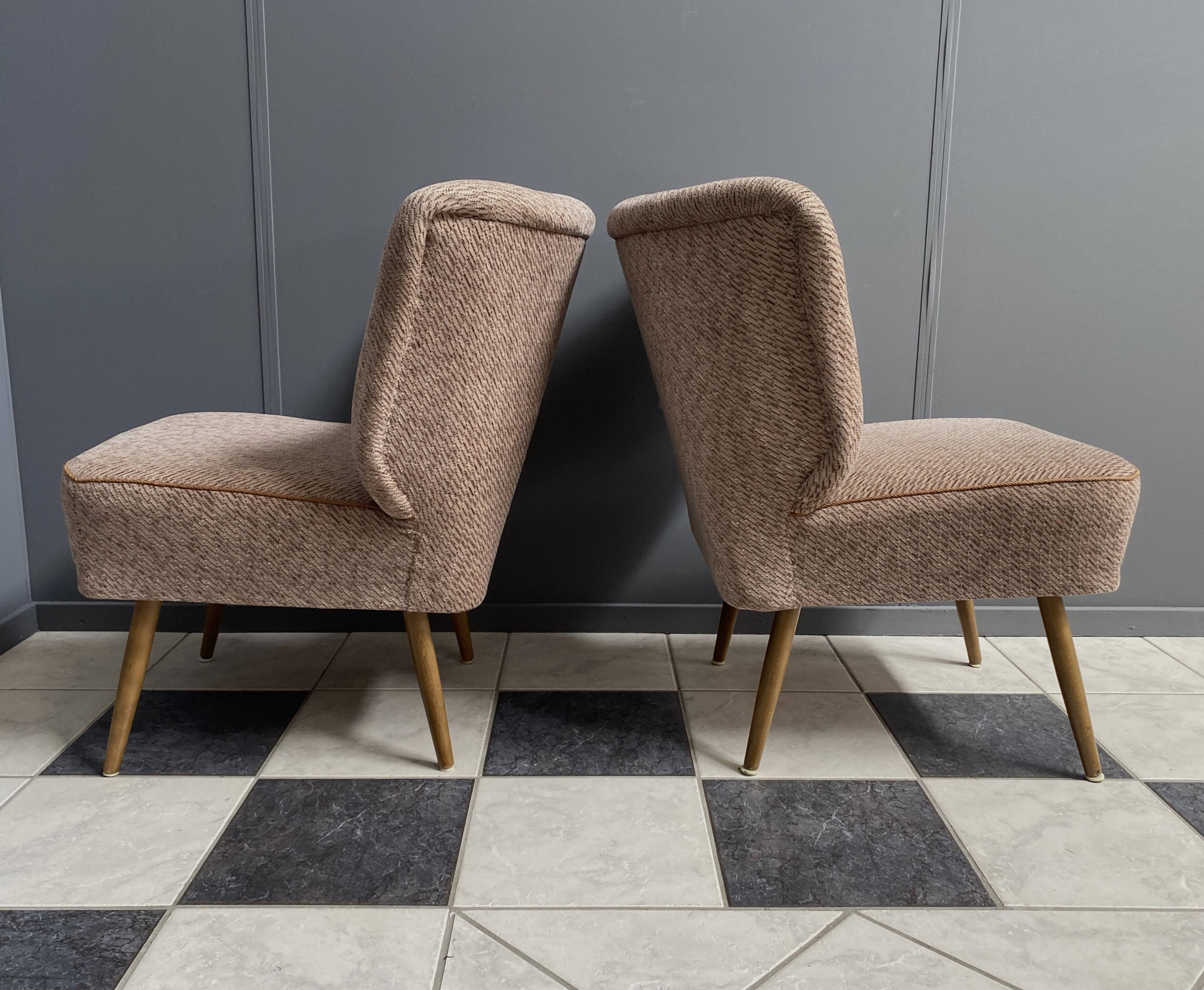 ensemble de 2 chaises de cocktail marron des années 1960