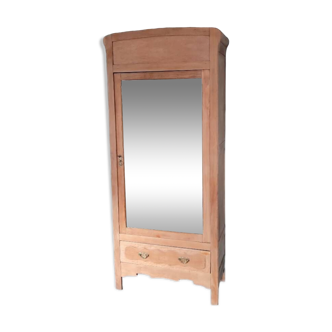 Armoire parisienne