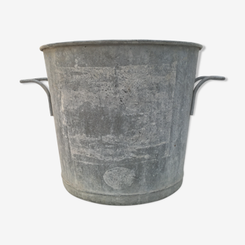 Ancienne lessiveuse cache-pot en zinc