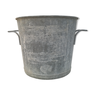 Ancienne lessiveuse cache-pot en zinc