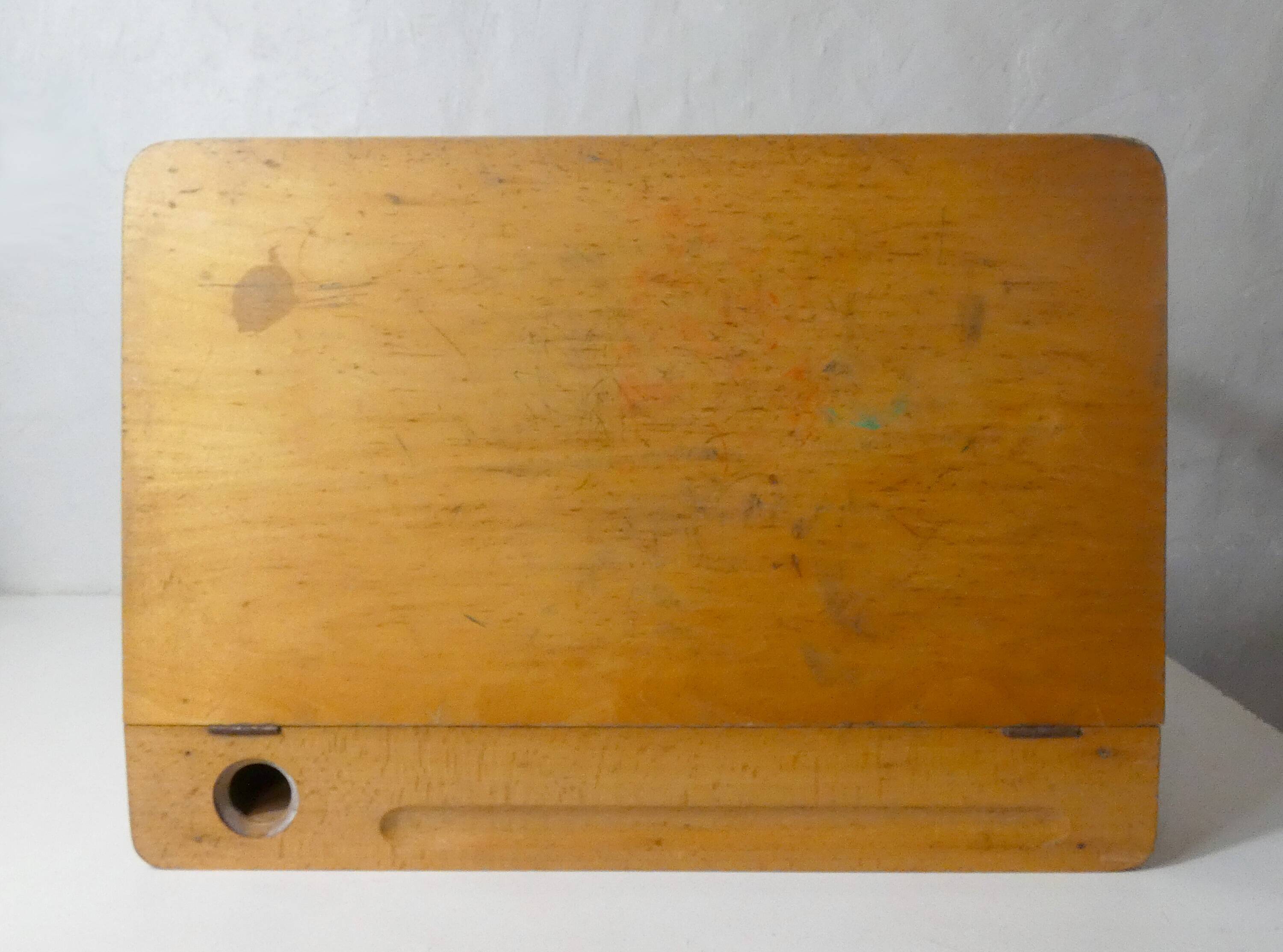 Desk + Baumann chair for children