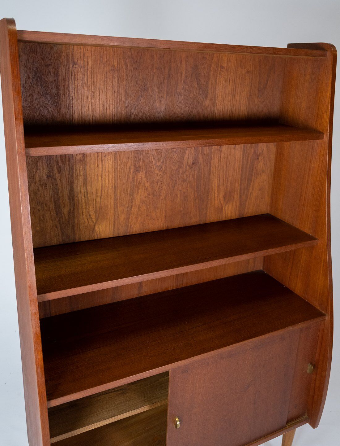 Bookcase in teak of danish design from the 1960s