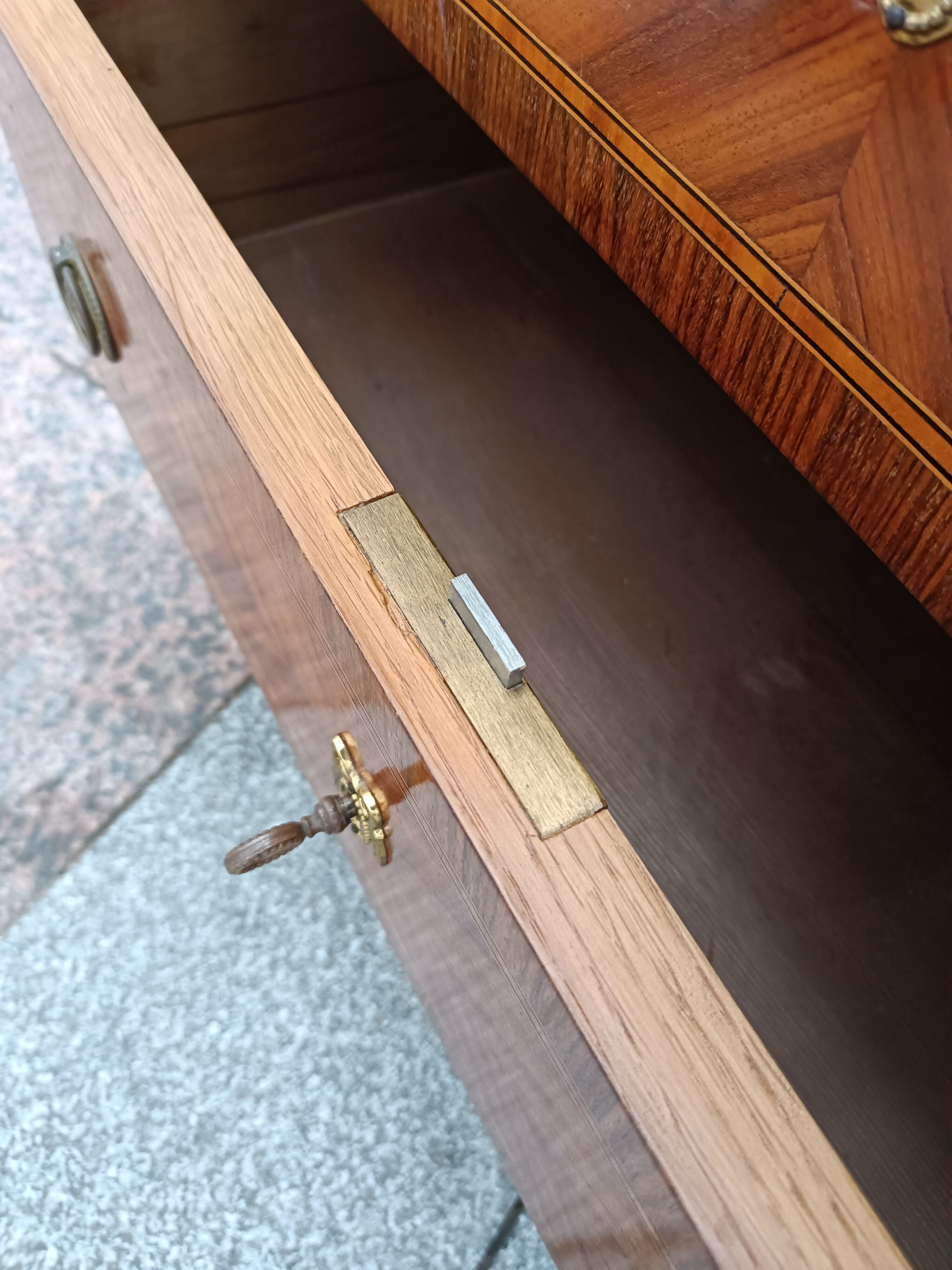 Old Louis XVI style chest of drawers in marquetry
