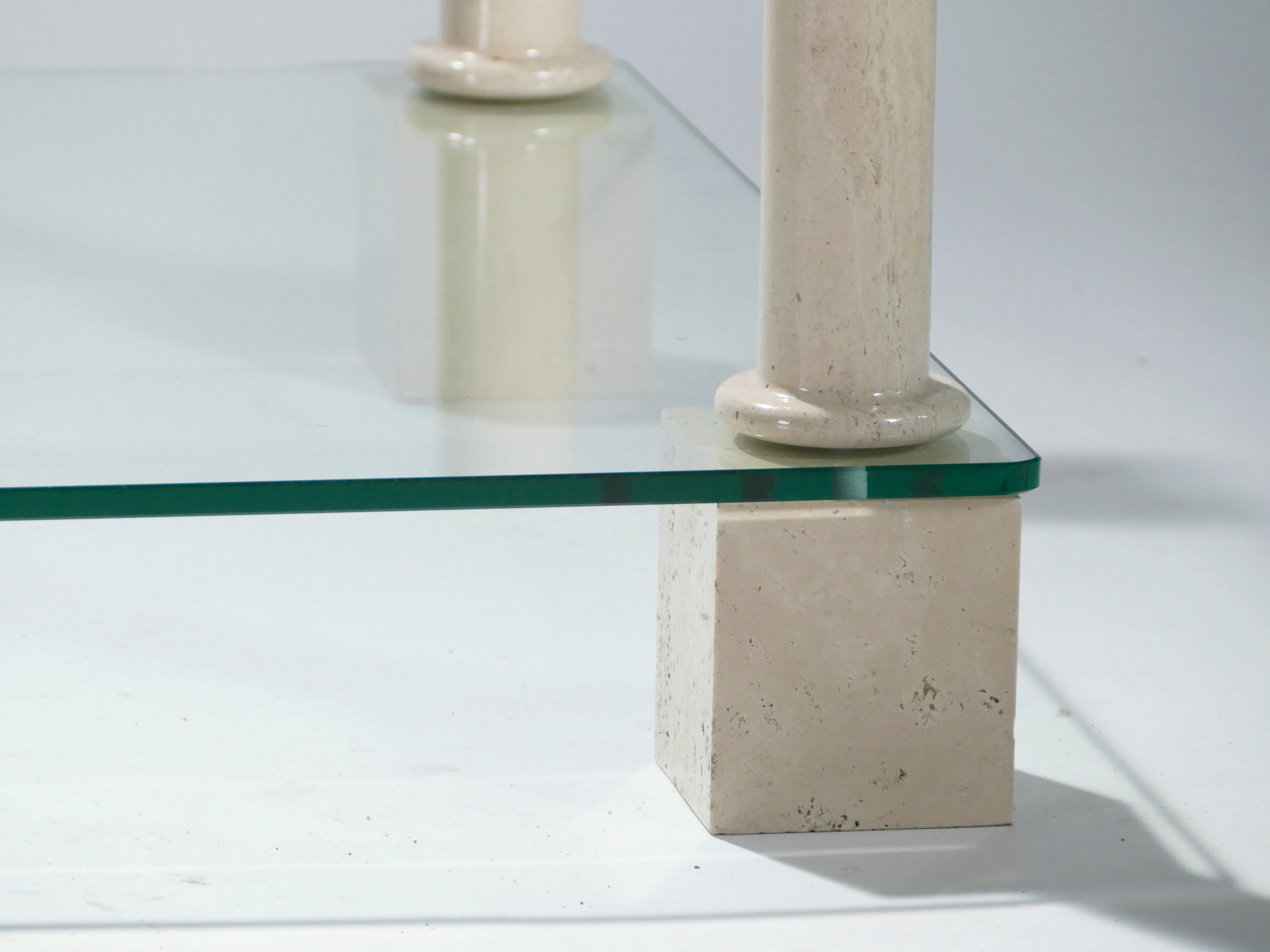 Table basse en travertin et verre signée Philippe Barbier années 70