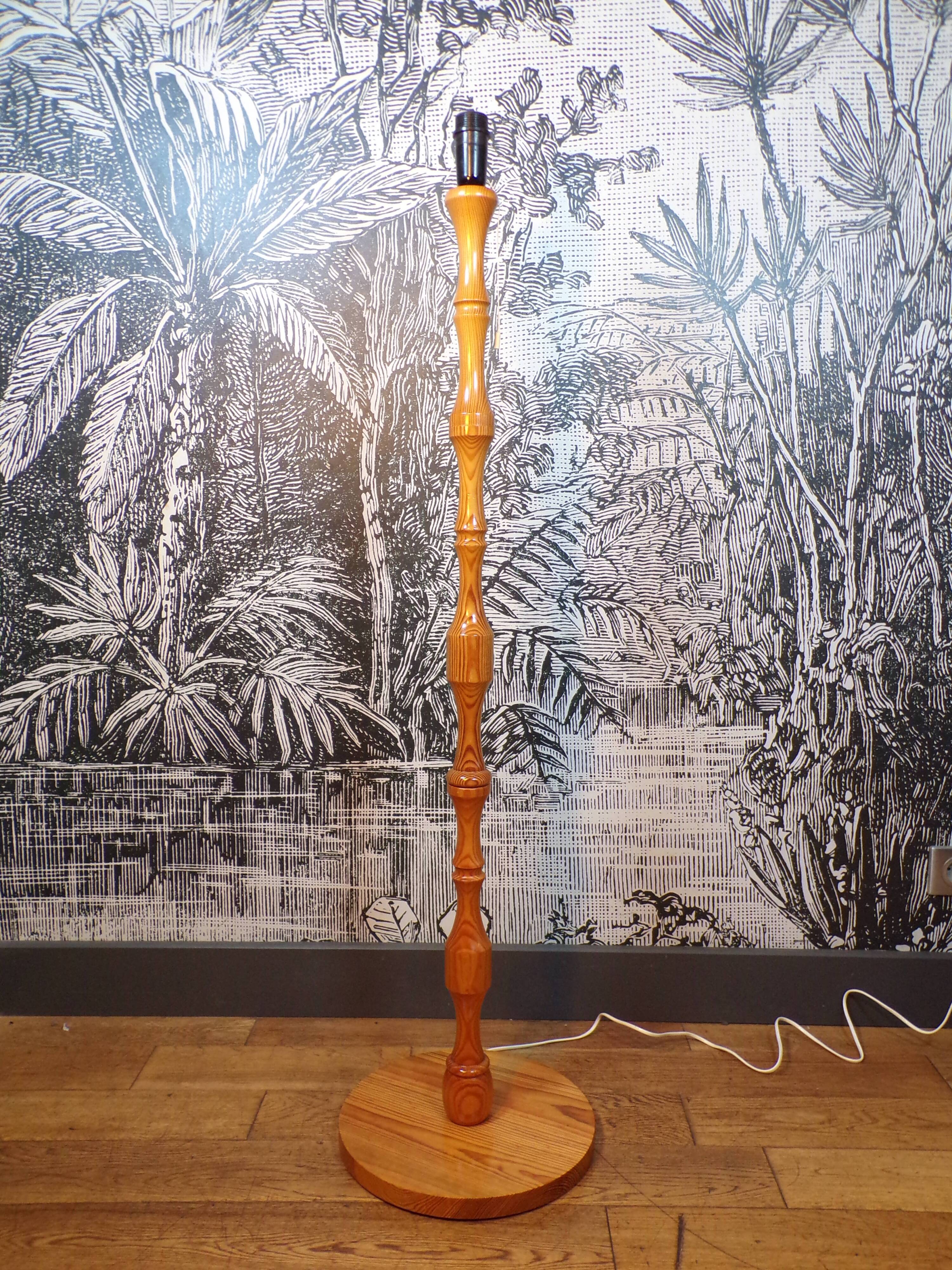 Maison Arlus floor lamp in pine