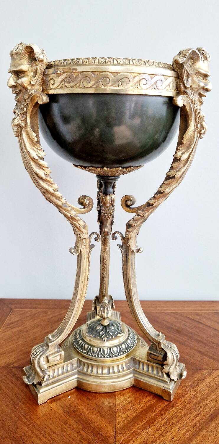 Lampe cassolette bronze doré style Empire XIXème