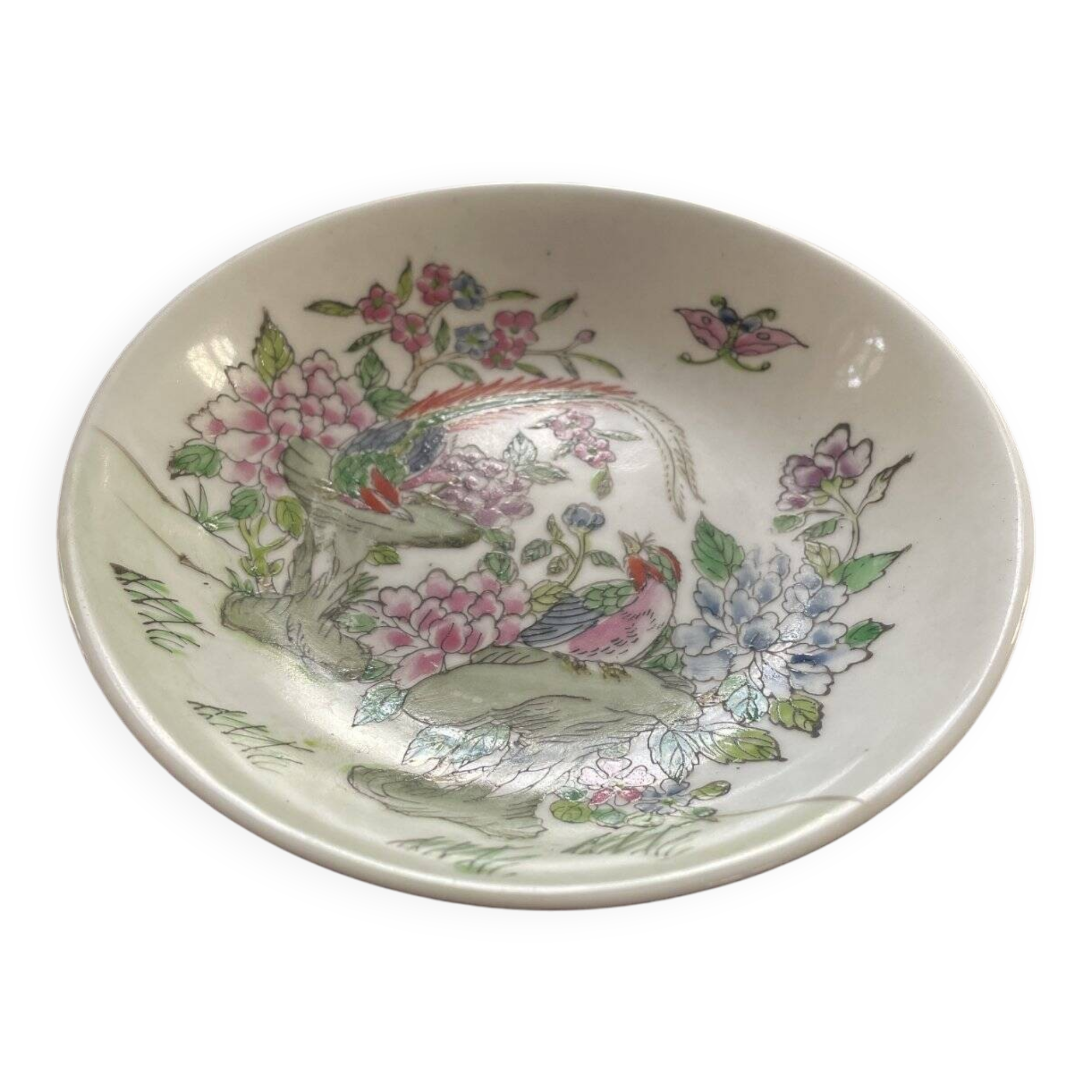 Chinese ceramic bowl with a diameter of 14 cm.