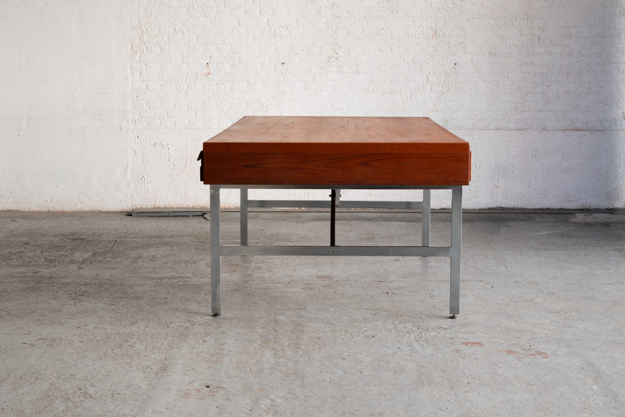 Writing desk by Illum Wikkelso