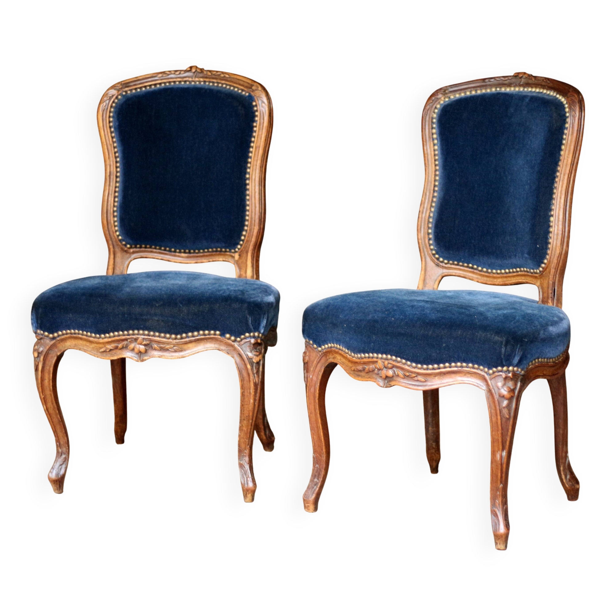 Adorable pair of low chairs from the 19th century. Wood and velvet fabric.