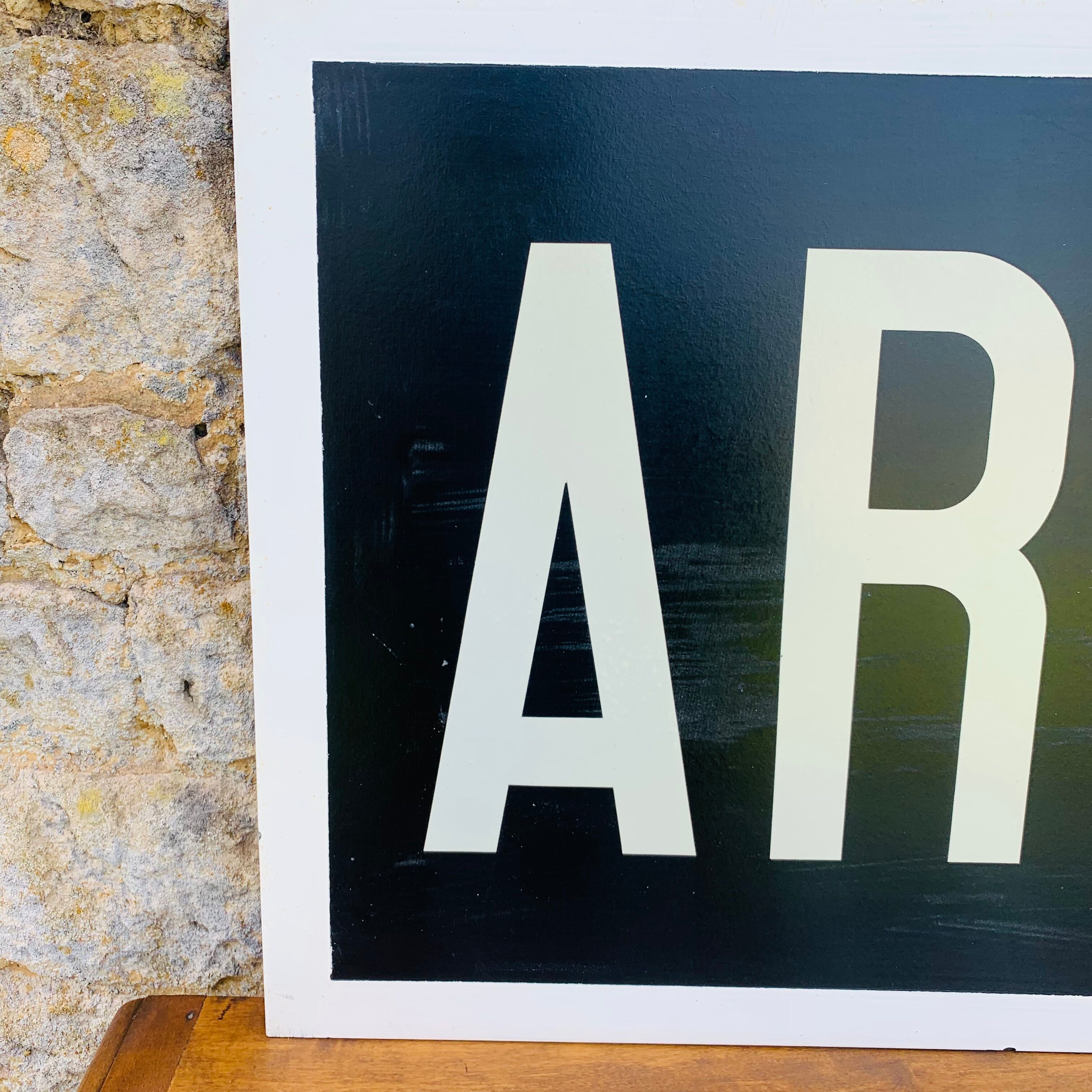 Panneau de gare « Arrêt »