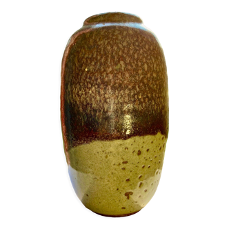 Art deco ceramic vase - signature and imprint to identify