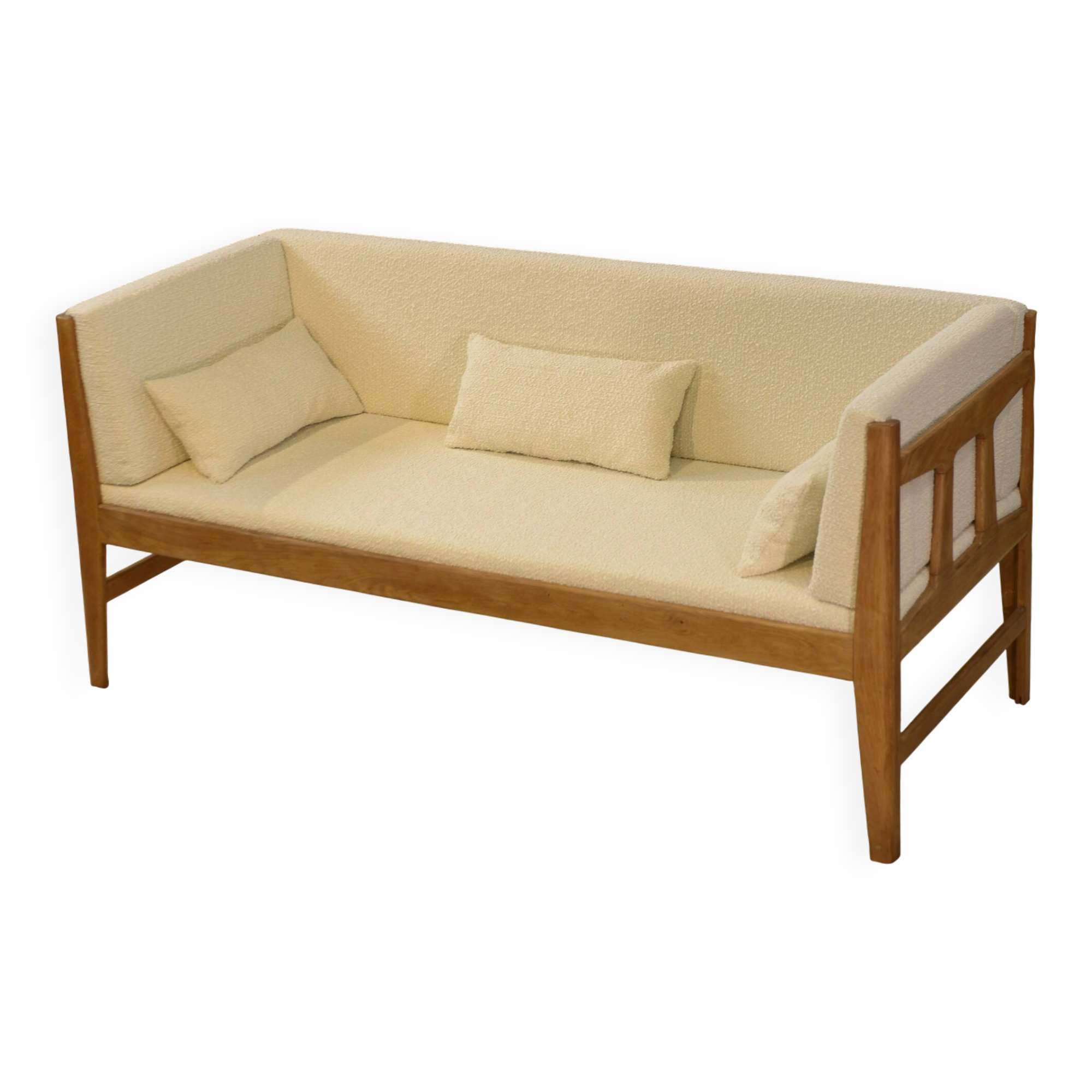 Oak canapé with ecru loops by Guillerme and Chambron for Votre Maison 1960s