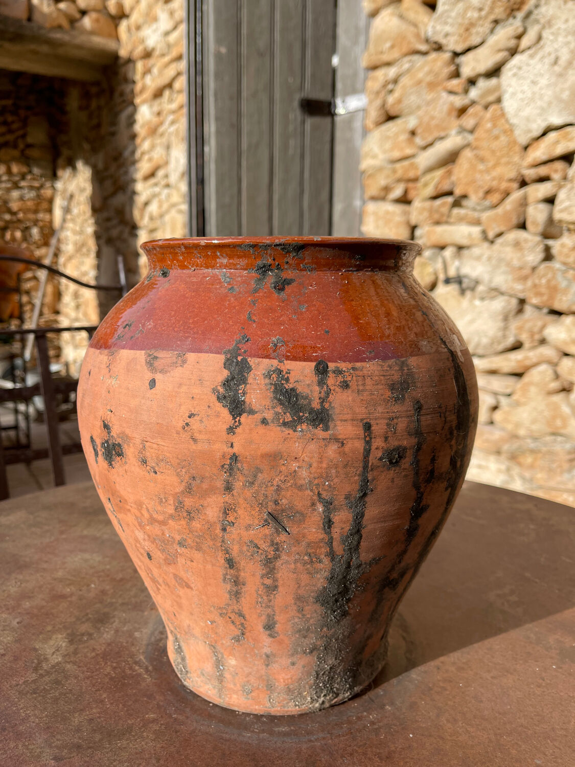 Ancient terracotta pottery jar