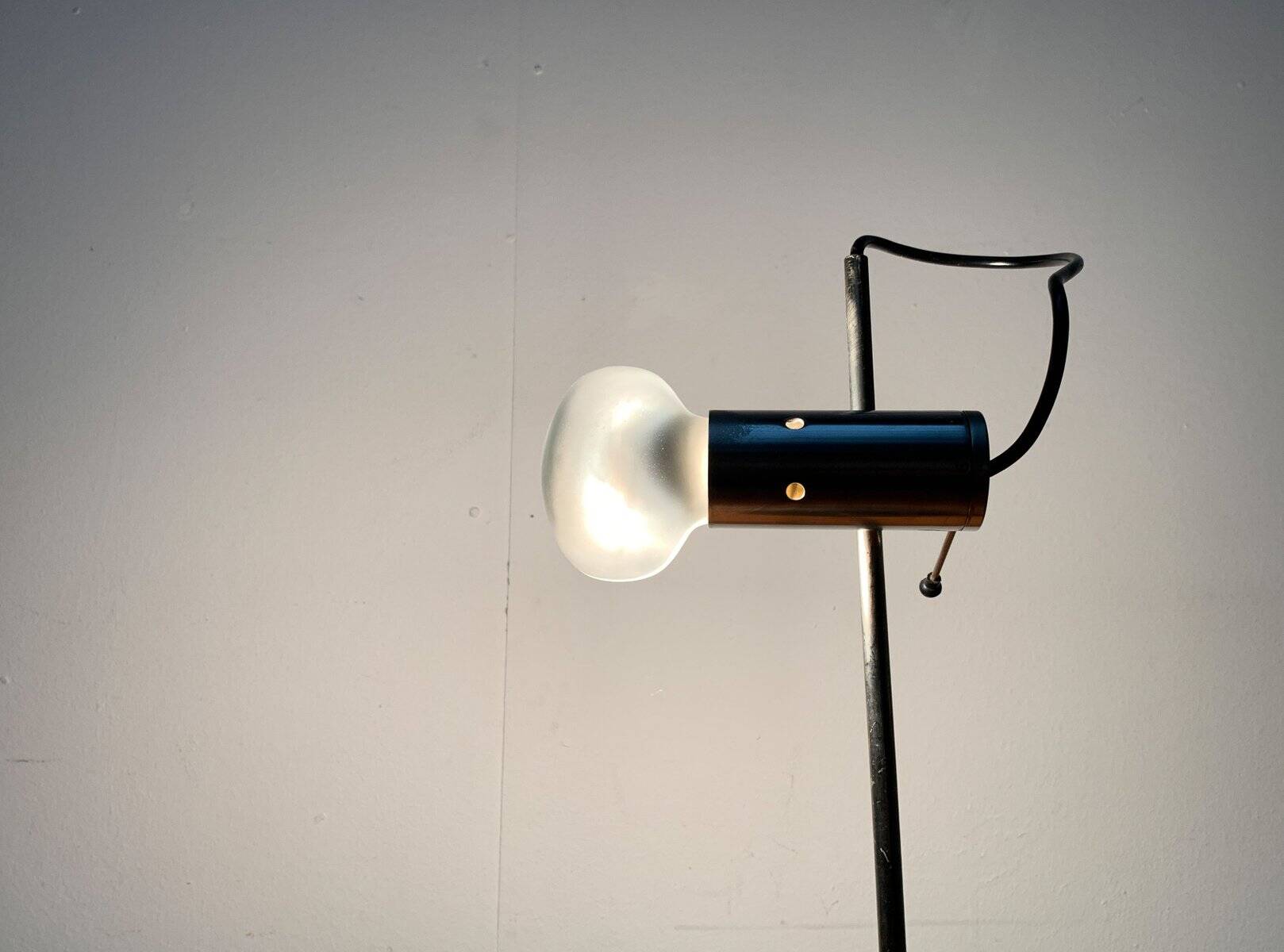 Italian table lamp model 251 from the mid-century by Tito Agnoli for Oluce, 1950s.