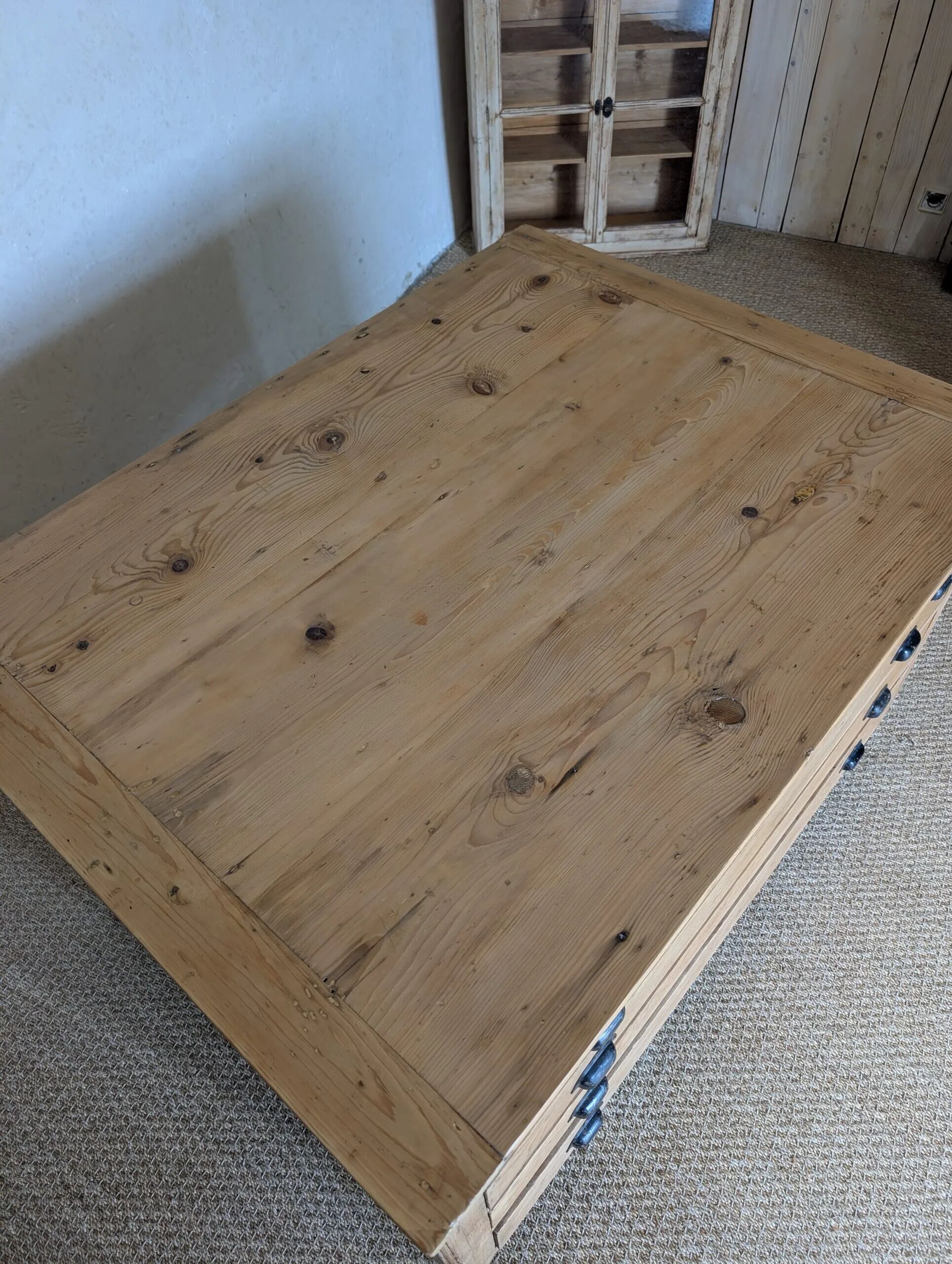 Old kitchen island – Architect's workbench
