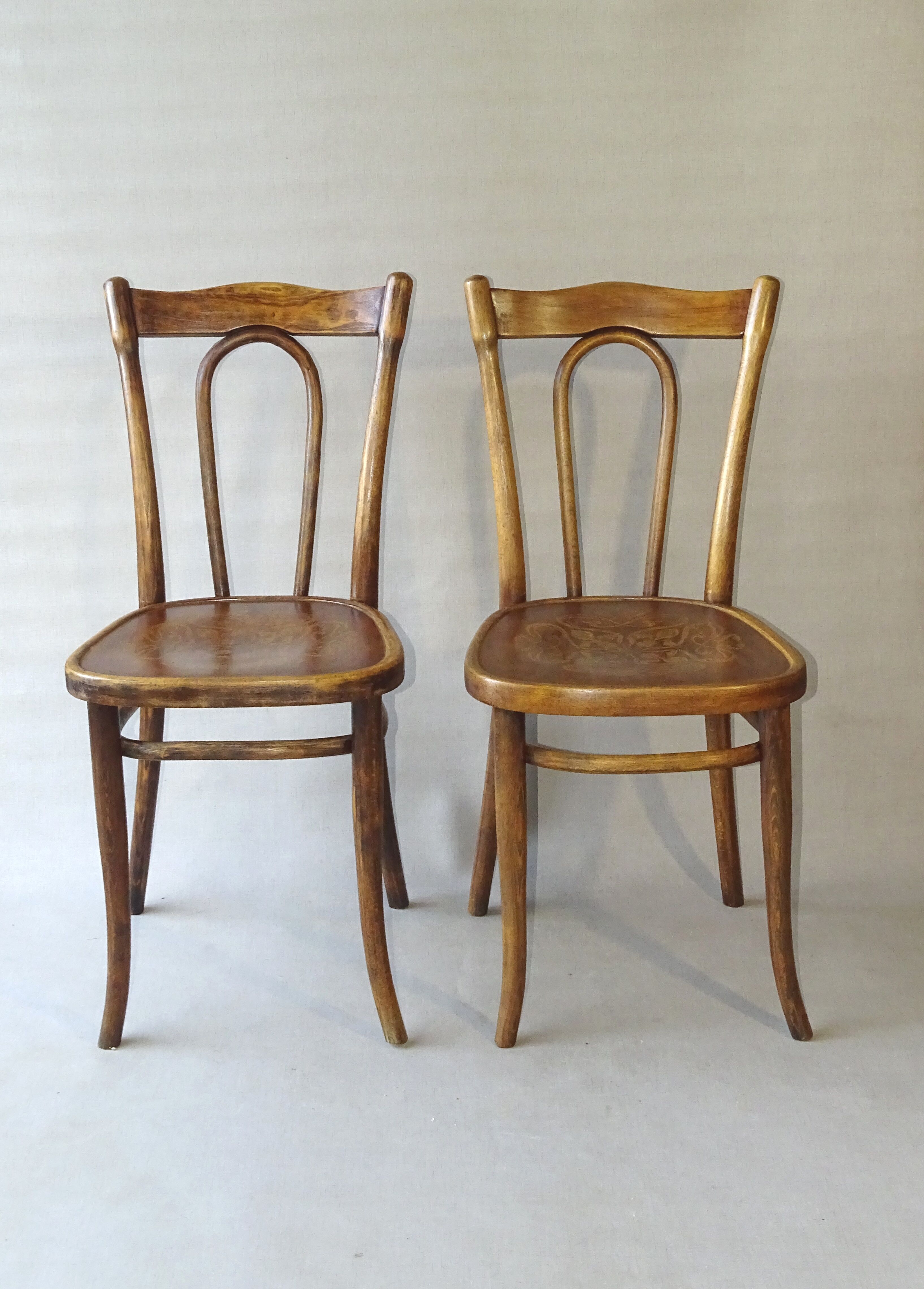 2 Thonet chairs n°206 circa 1910 Art nouveau seats