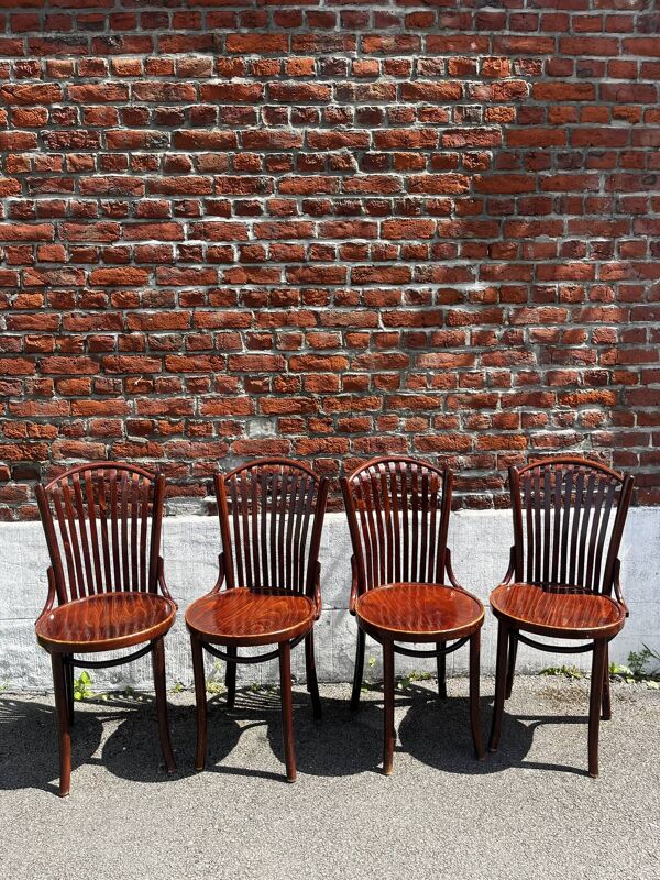 Lot 4 chaises bistrot à barreaux anciennes style Thonet