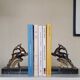 Bookend in regule