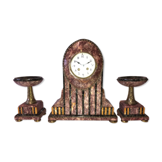 Art deco 1930 clock in marble colors and gilded bronze